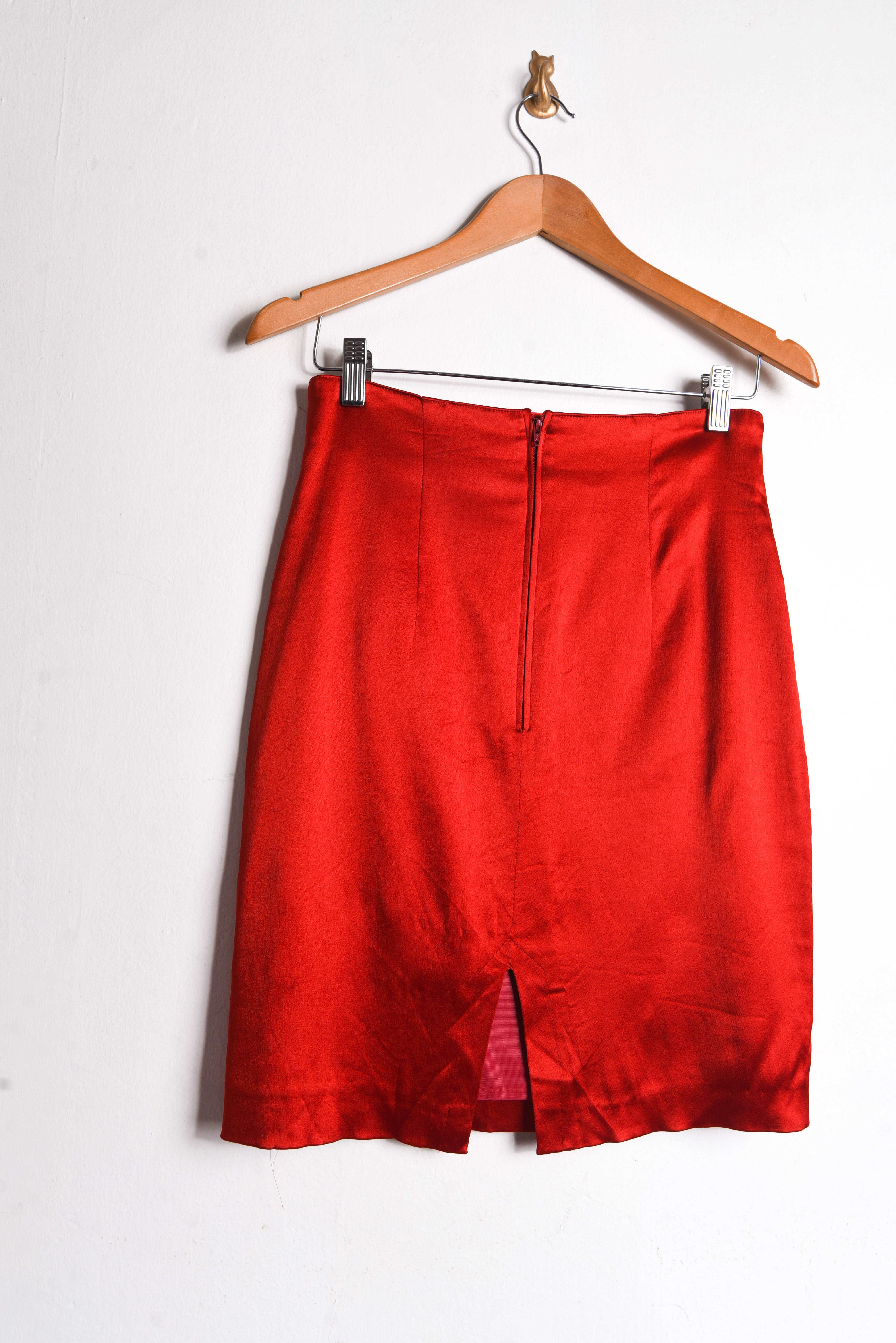 Falda roja vintage satín