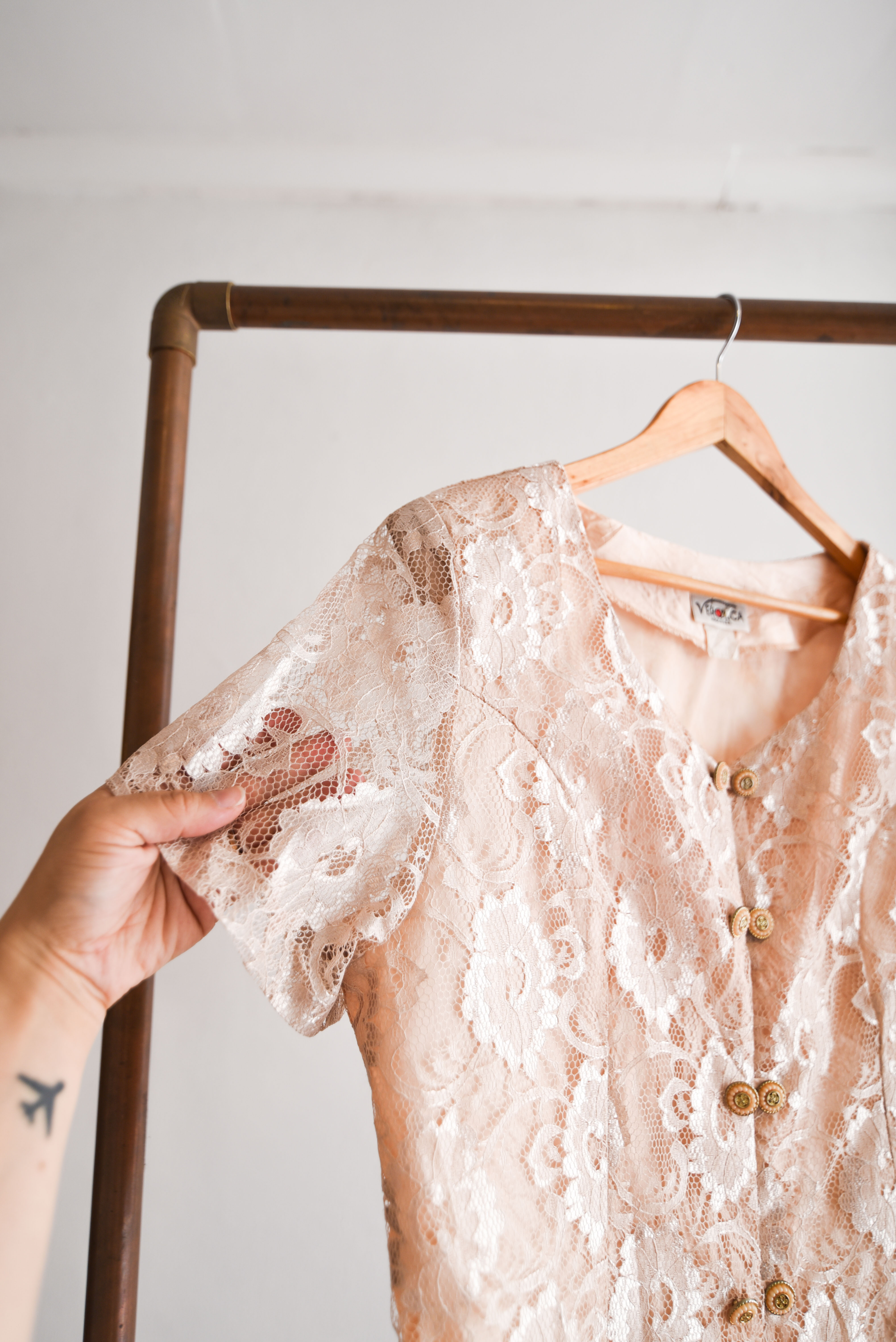 Blusa 80s encaje nude