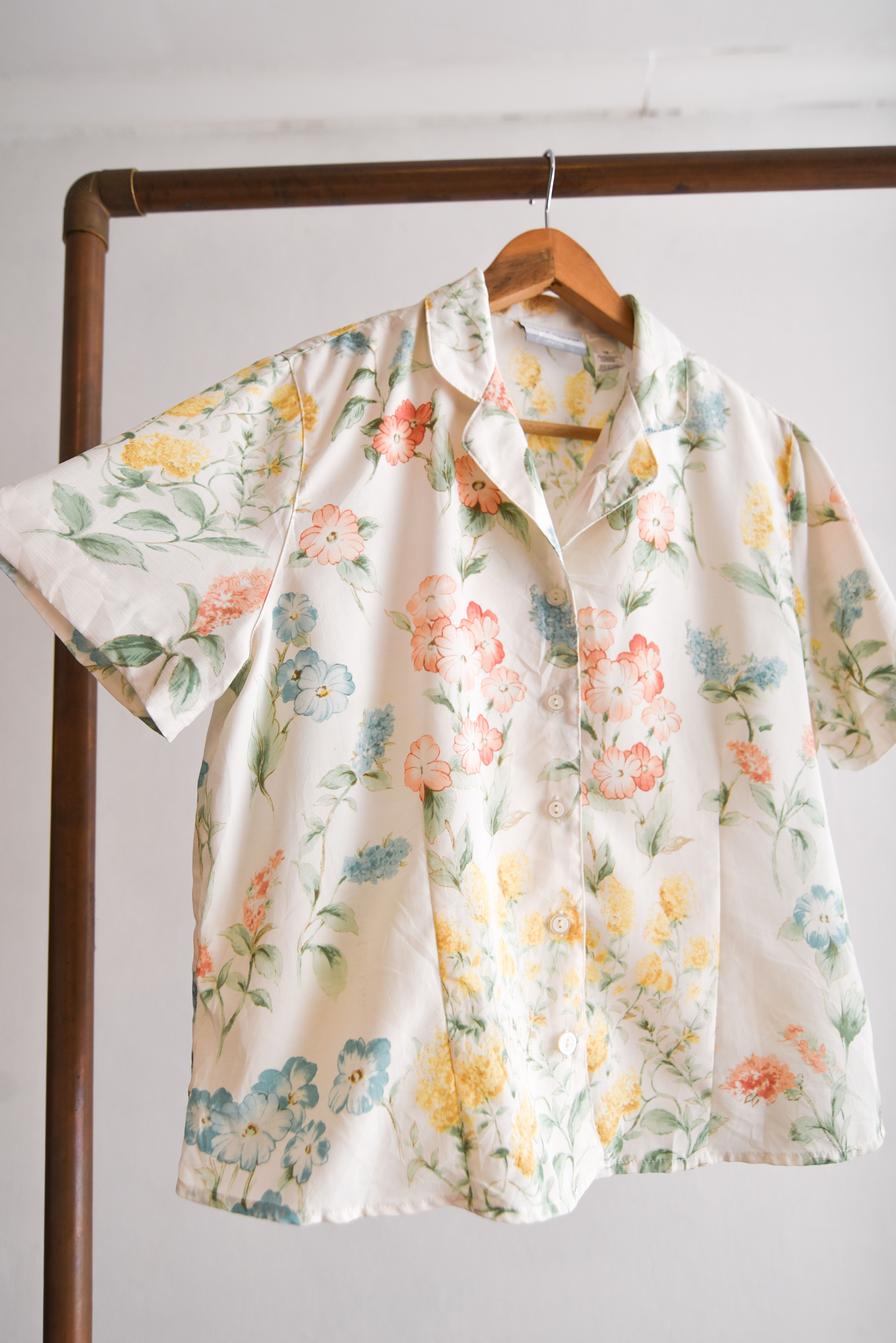Blusa marfil floral 90s