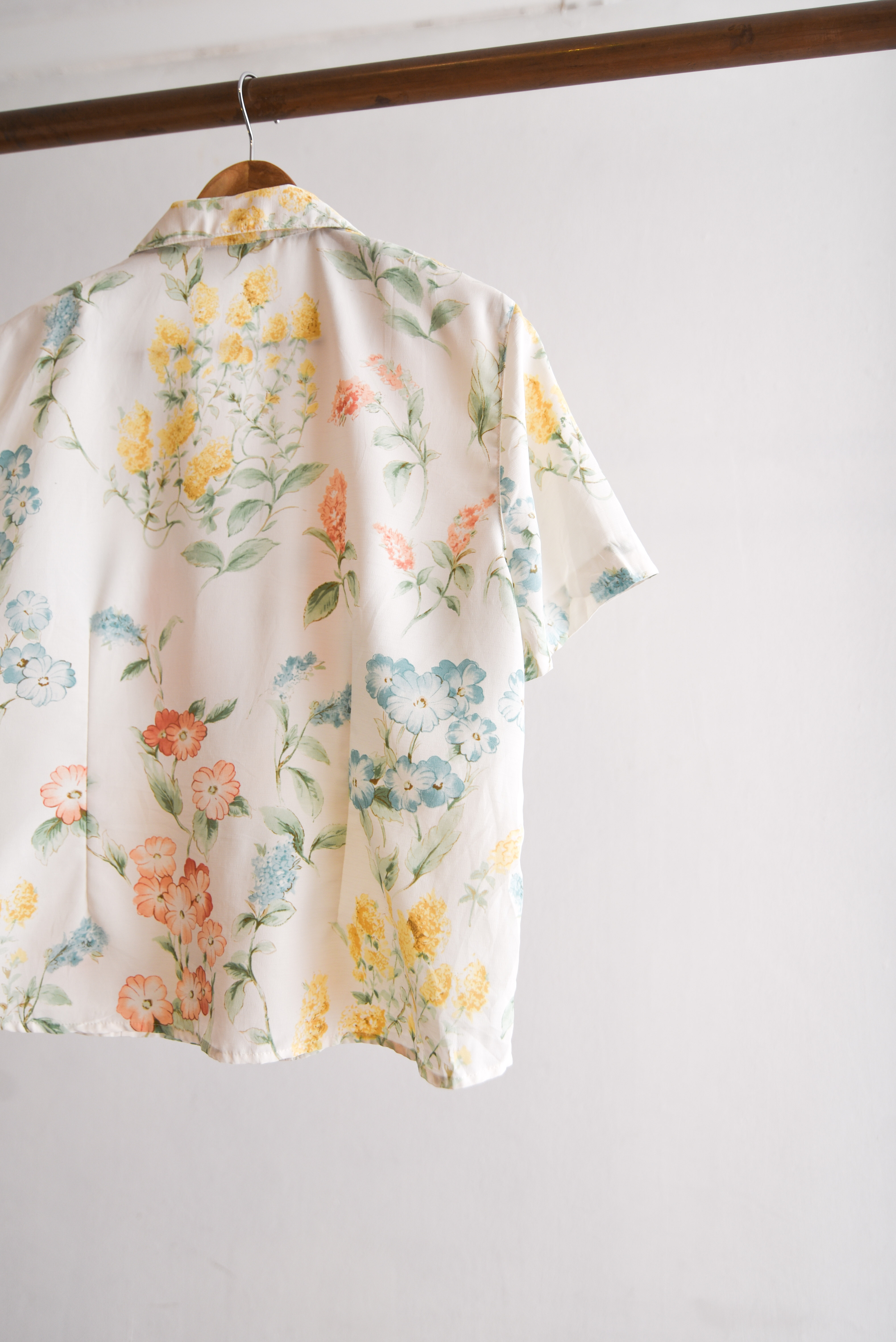 Blusa marfil floral 90s