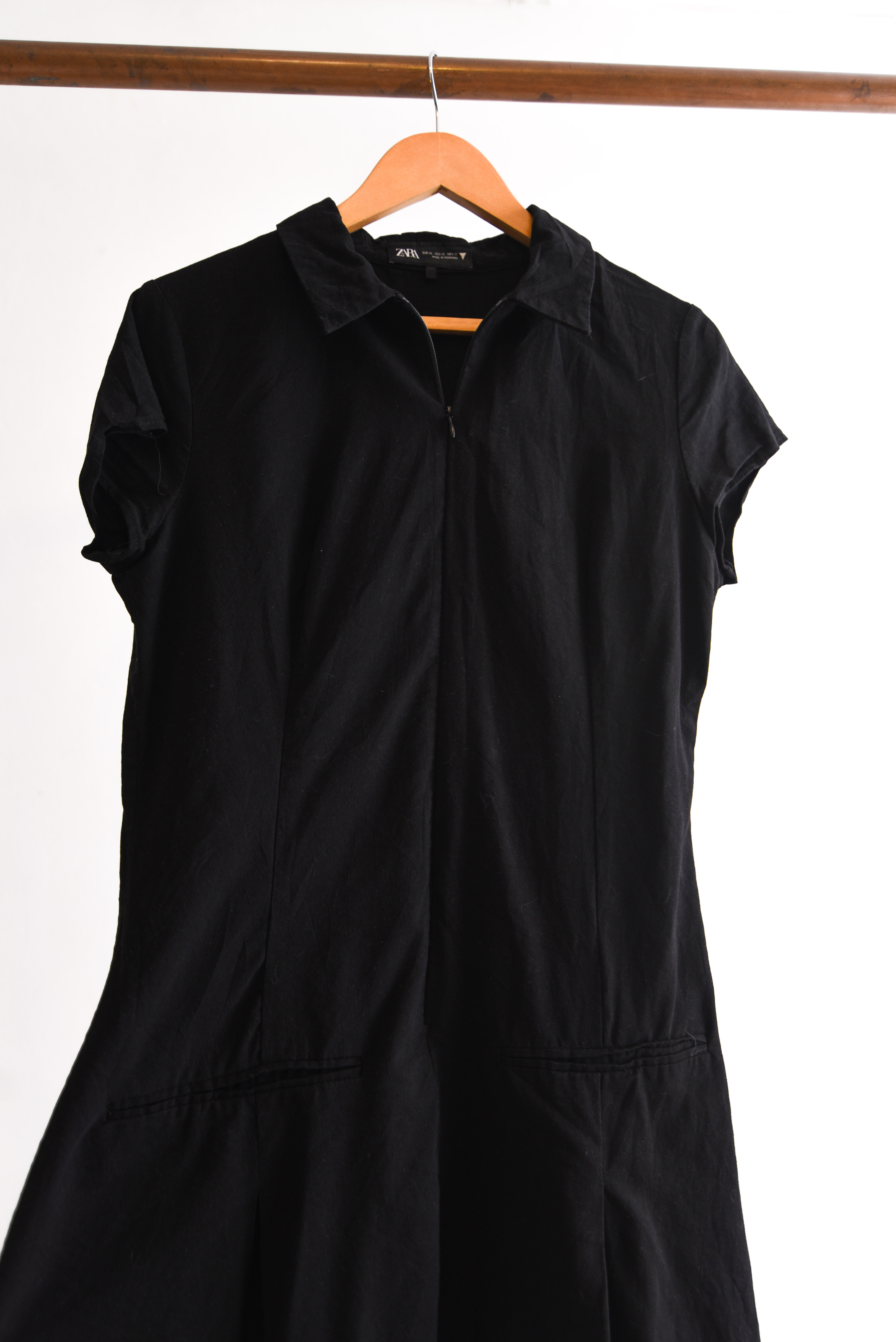 Vestido negro zipper