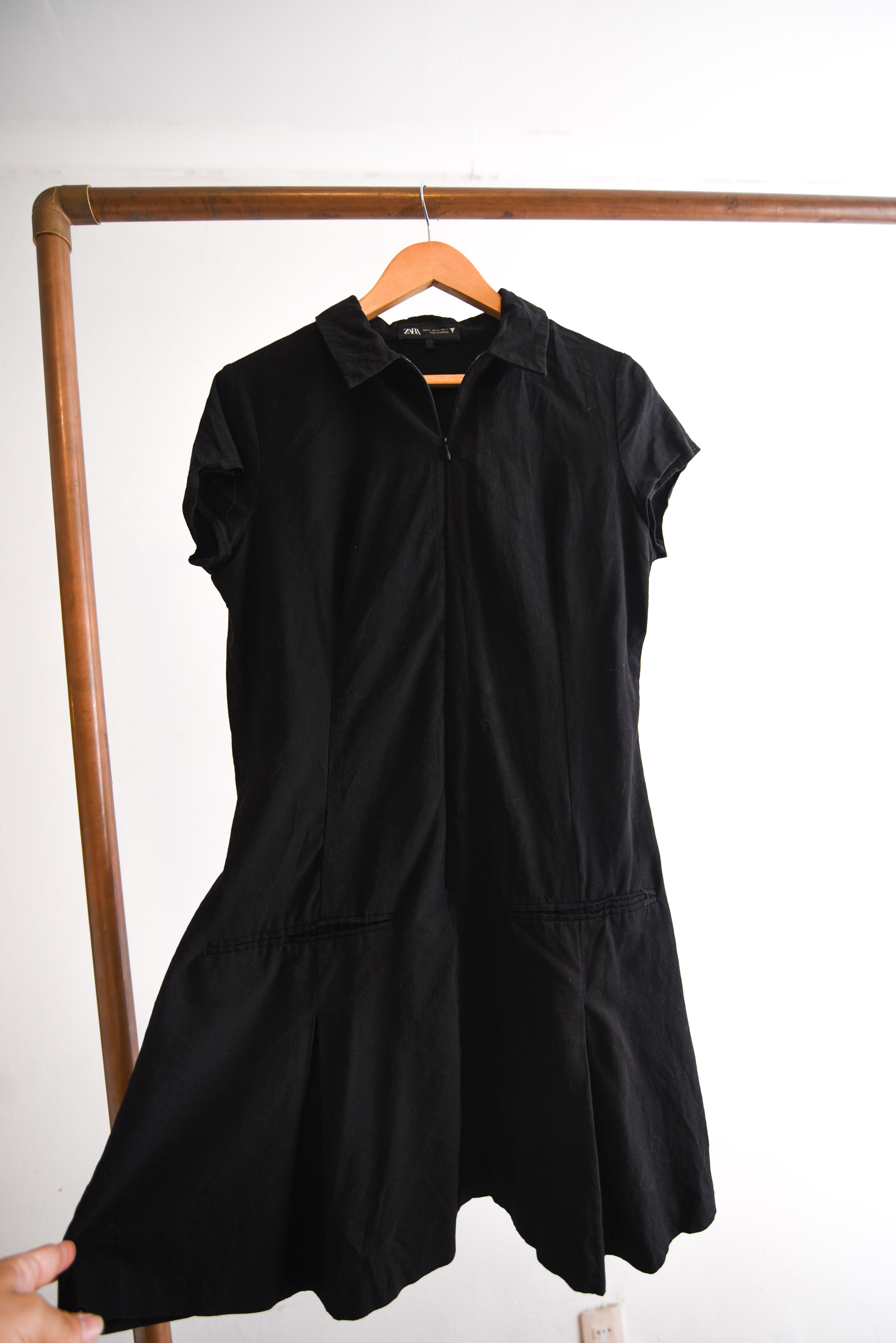 Vestido negro zipper