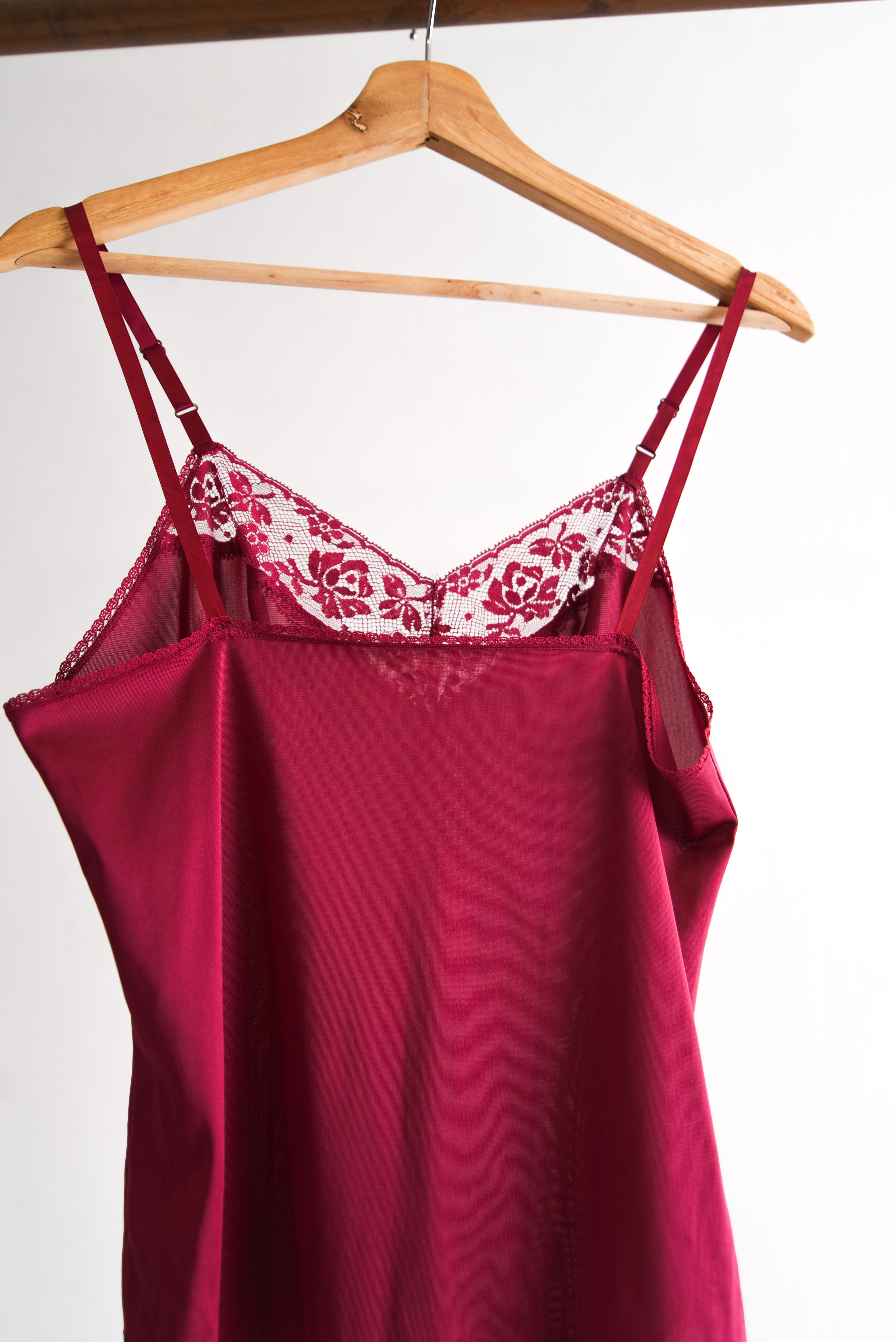 Top lencero burdeo vintage Vanity Fair