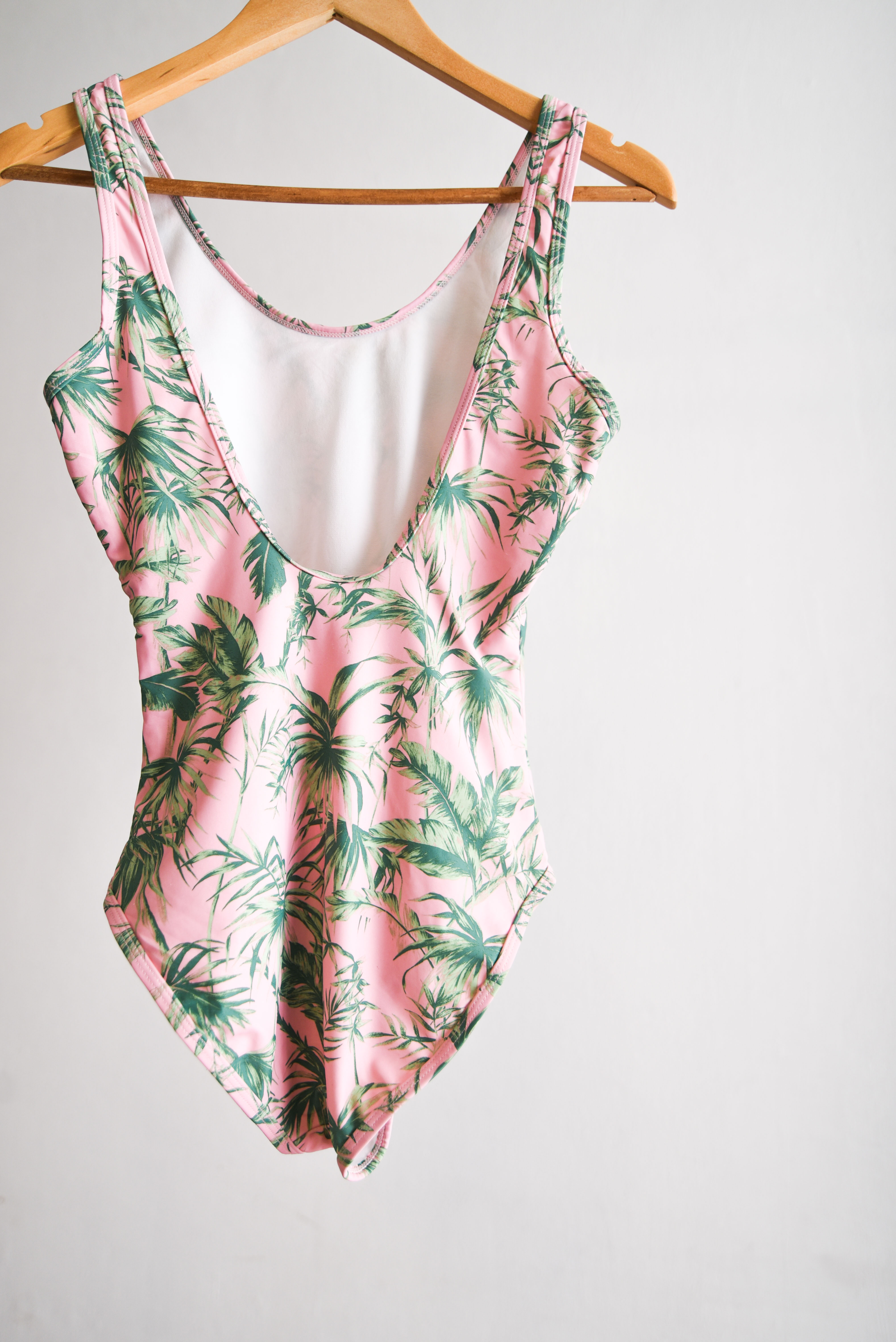 Traje de baño rosa palmeras