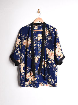 Kimono azul floreado