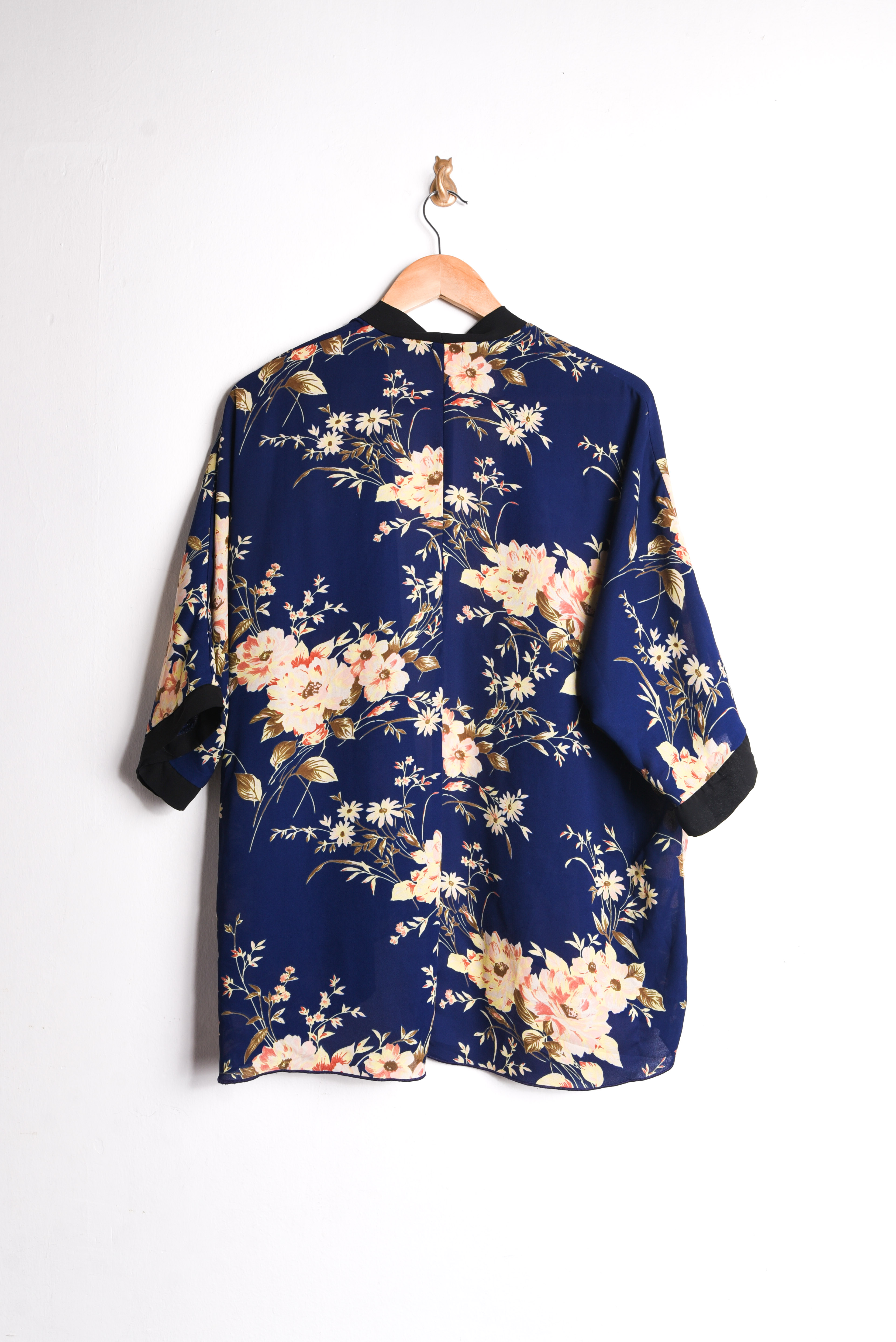 Kimono azul floreado