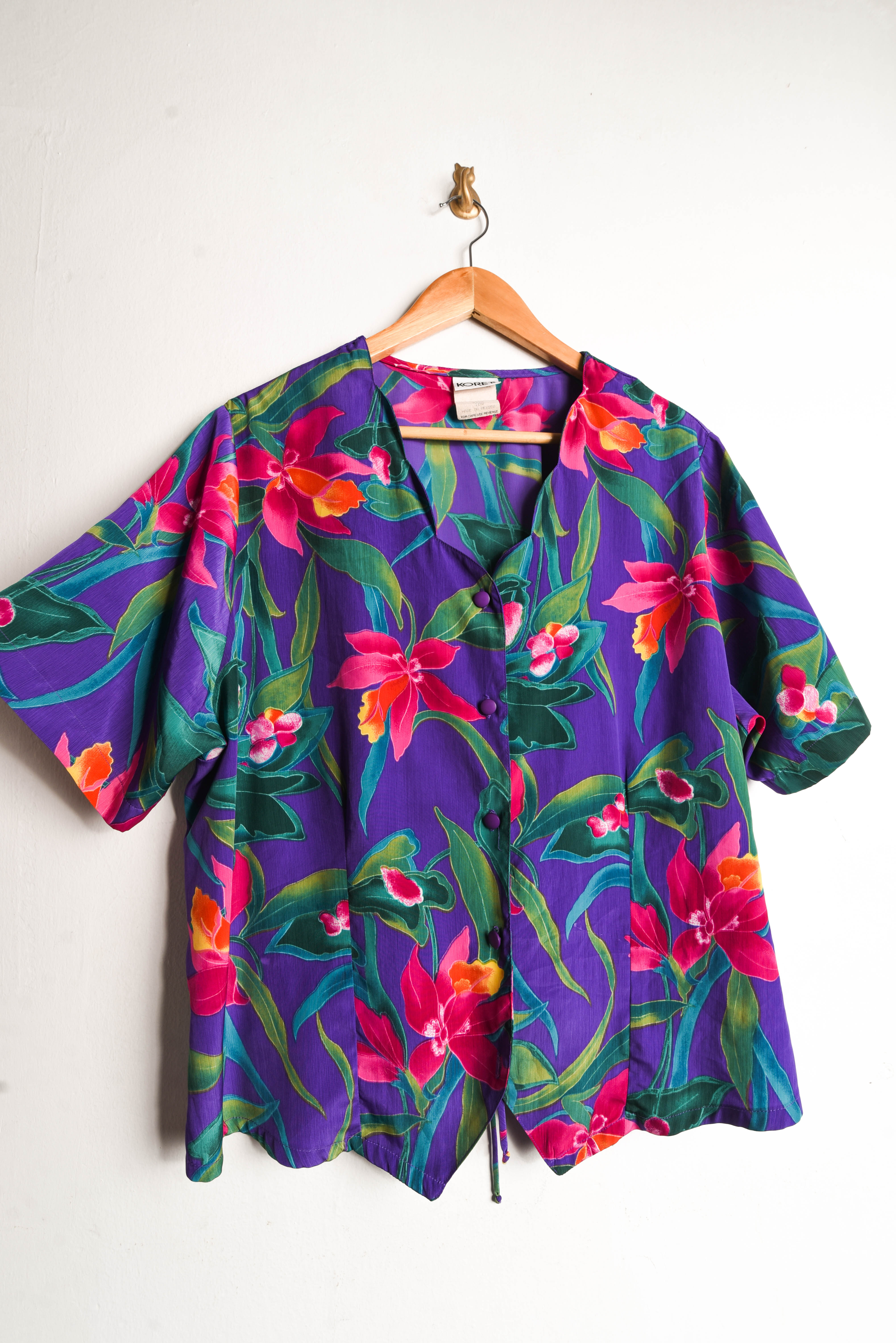 Blusa morada floral amarra