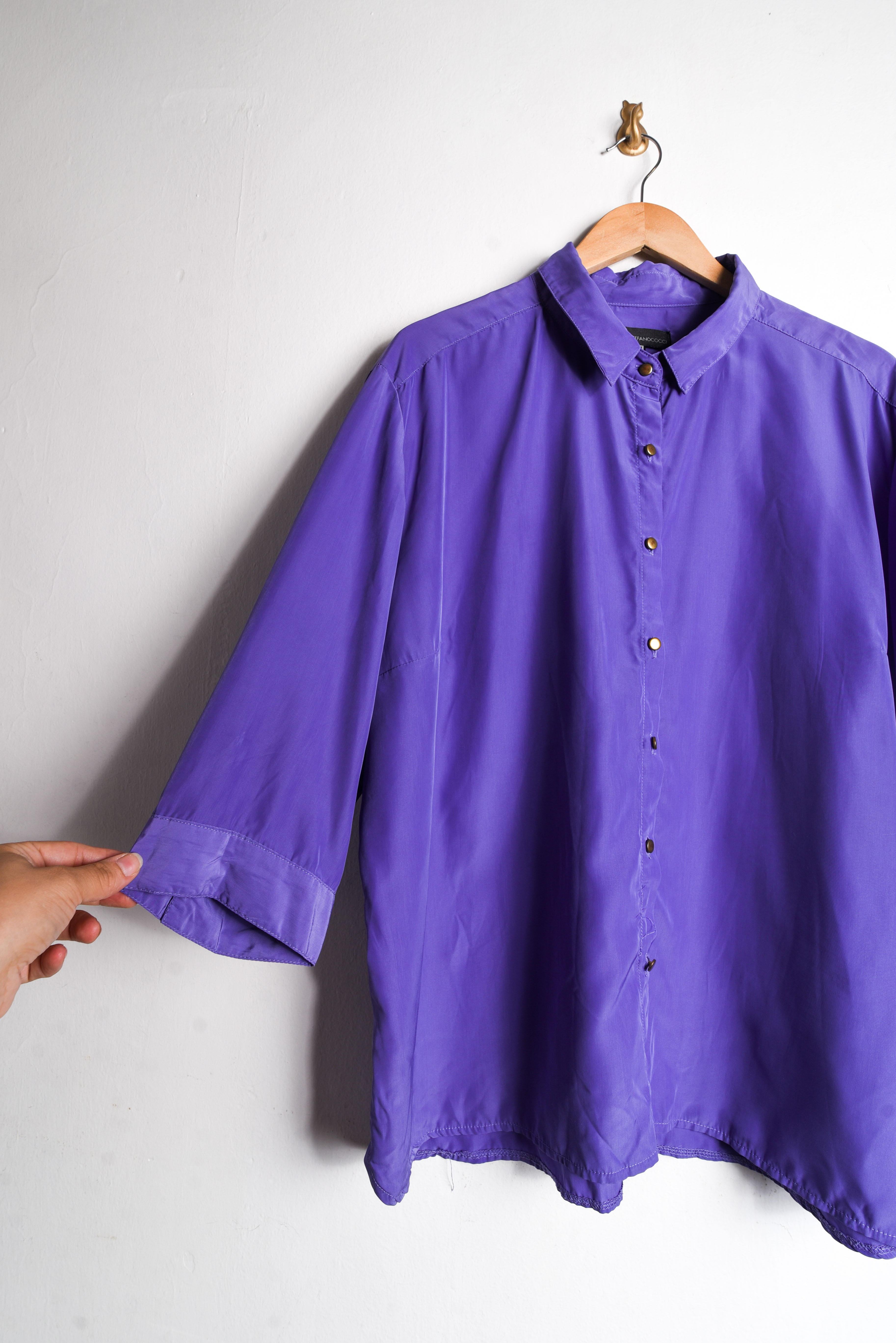 Camisa morada botones