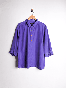 Camisa morada botones