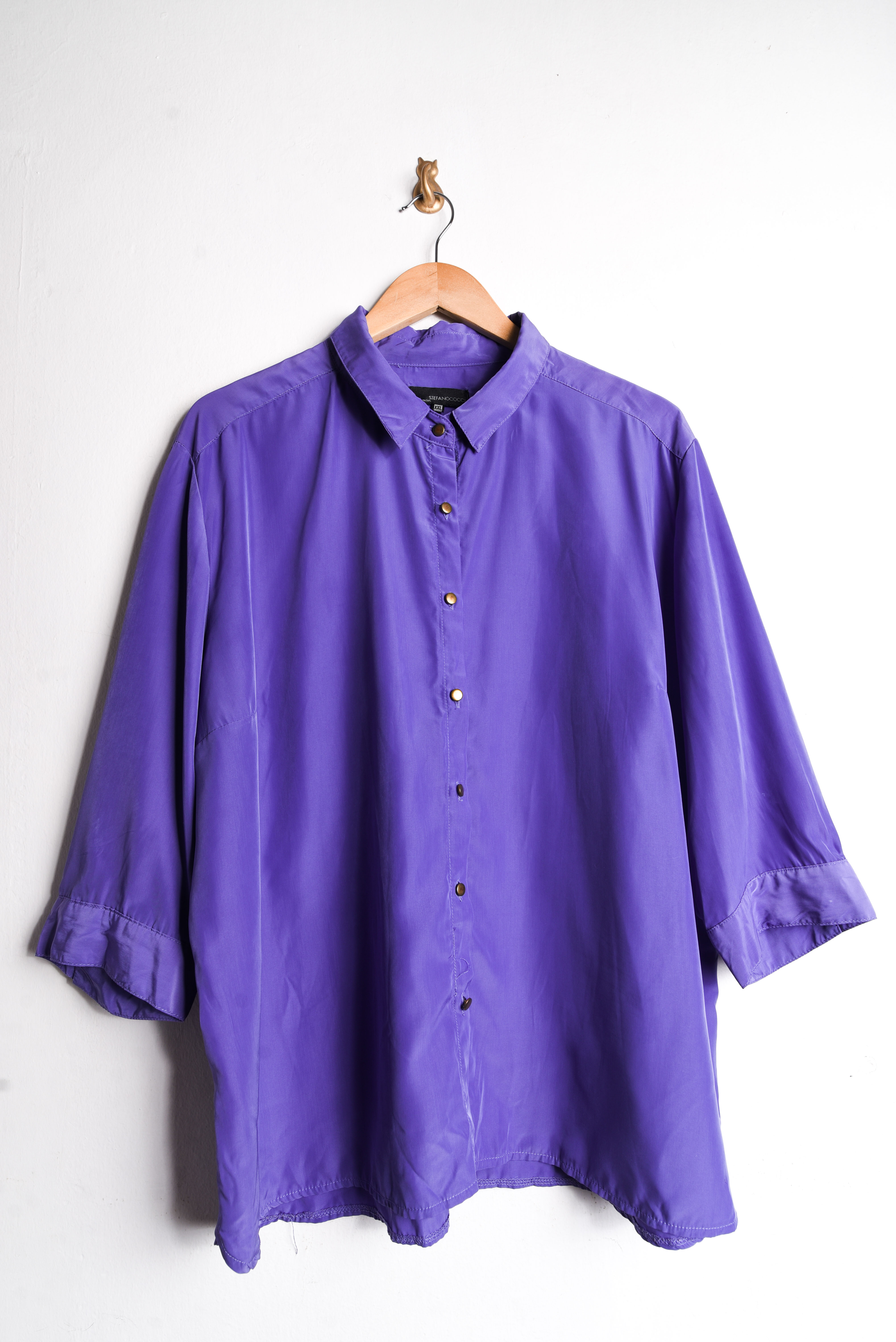 Camisa morada botones