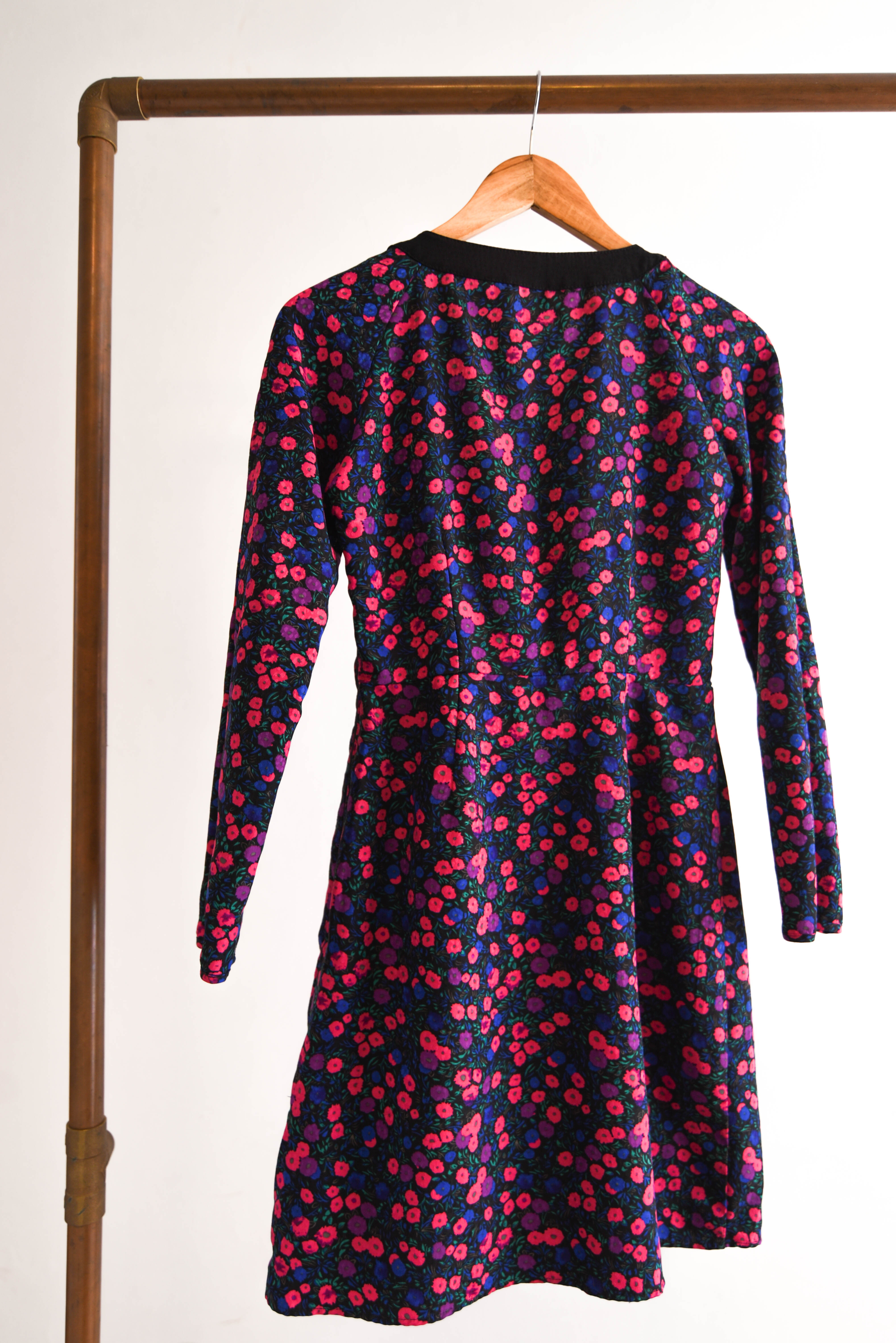 Vestido floral V neck