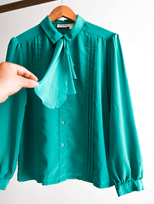 Blusa vintage verde jade volados