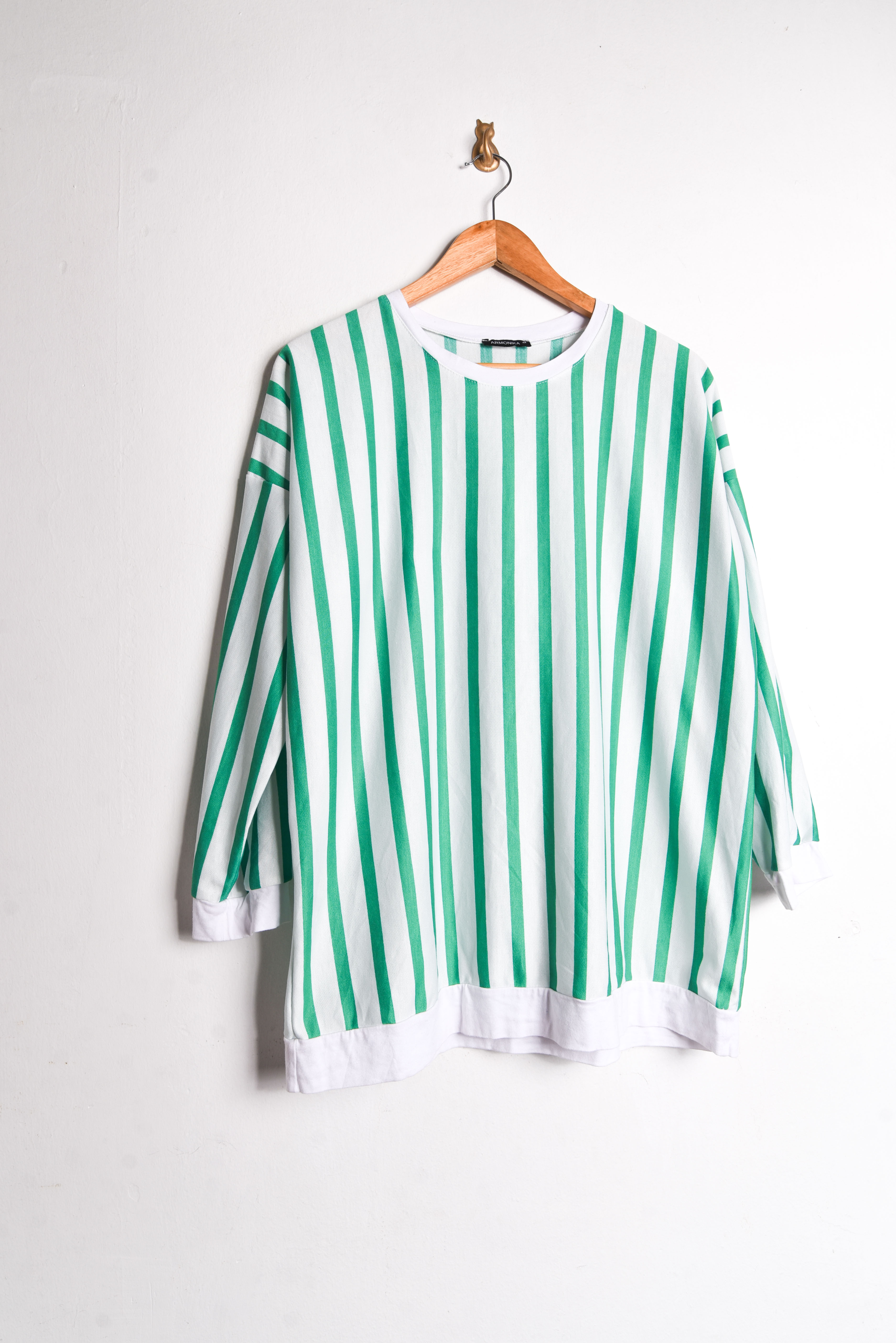 Polerón rayado blanco verde