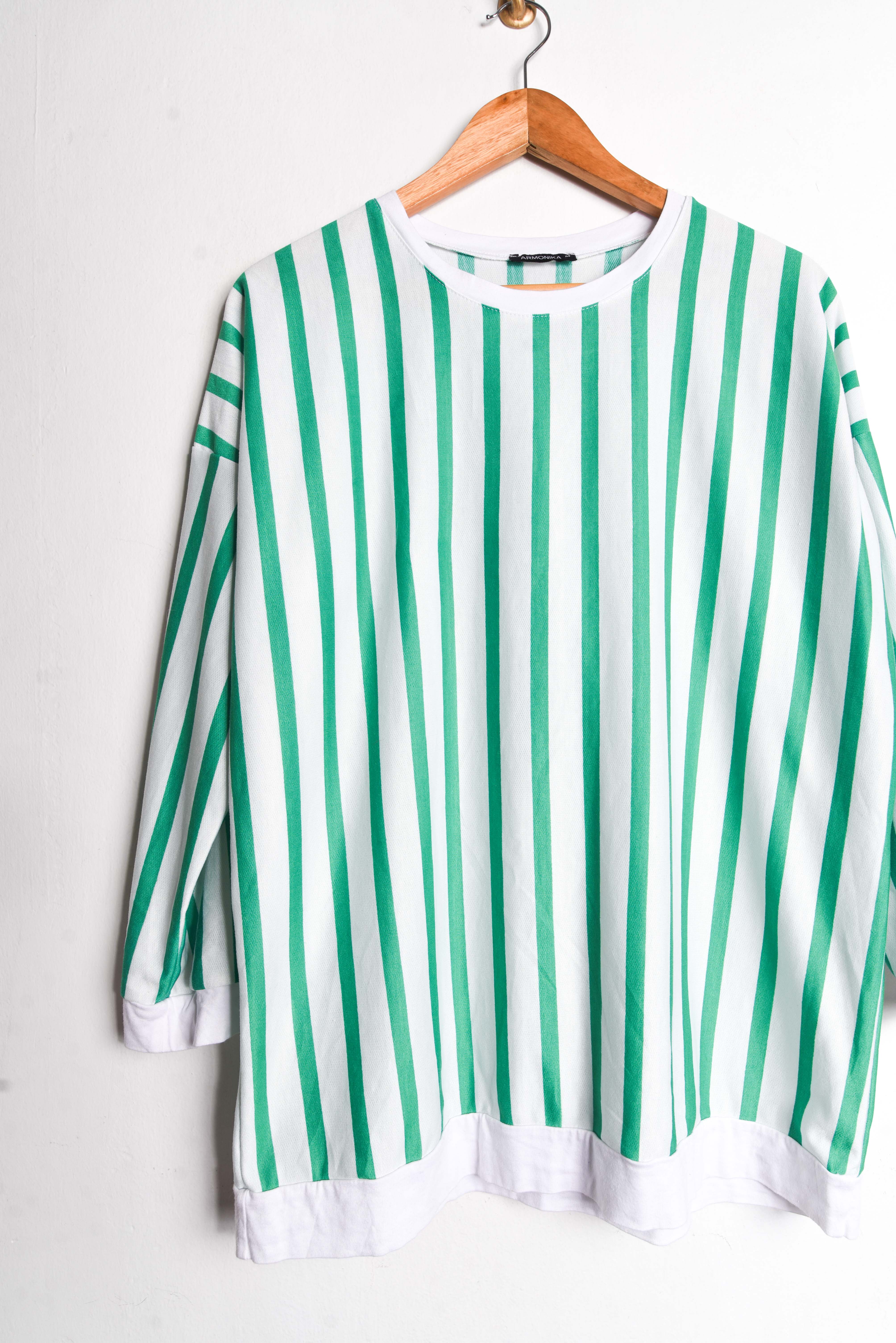 Polerón rayado blanco verde