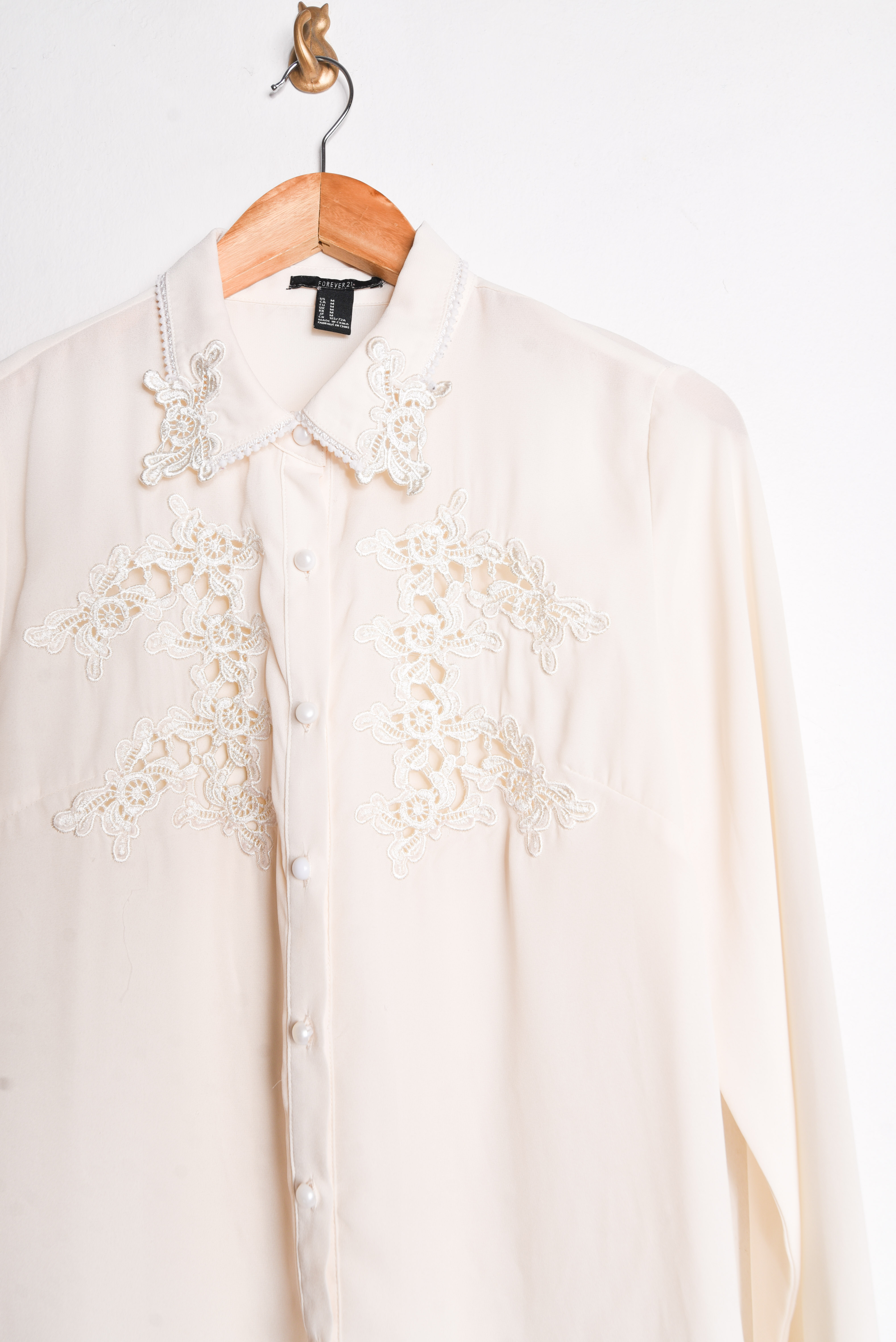 Blusa marfil bordada