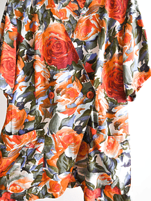 Blusón vintage floral cruzado