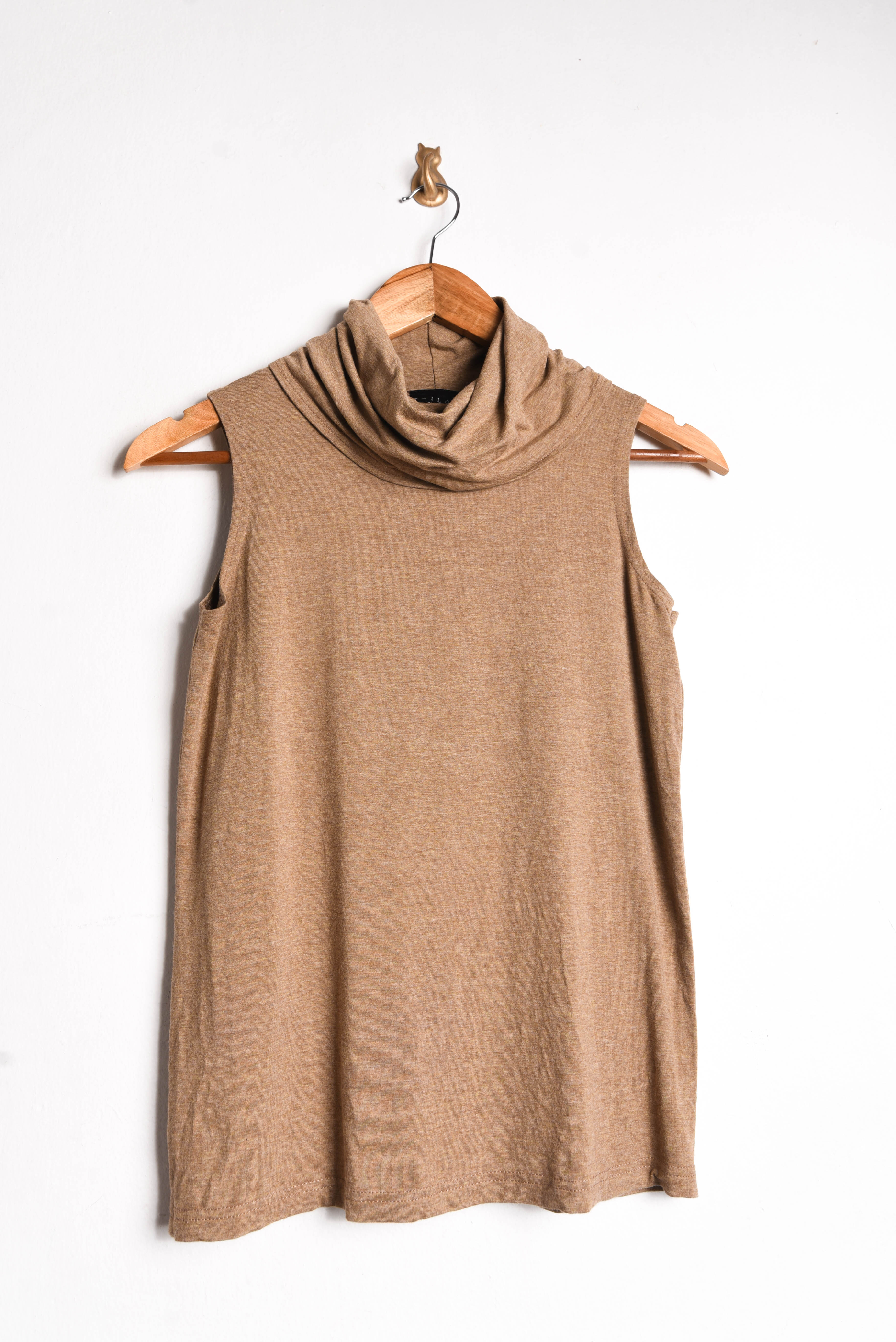 Top 90s café cuello alto