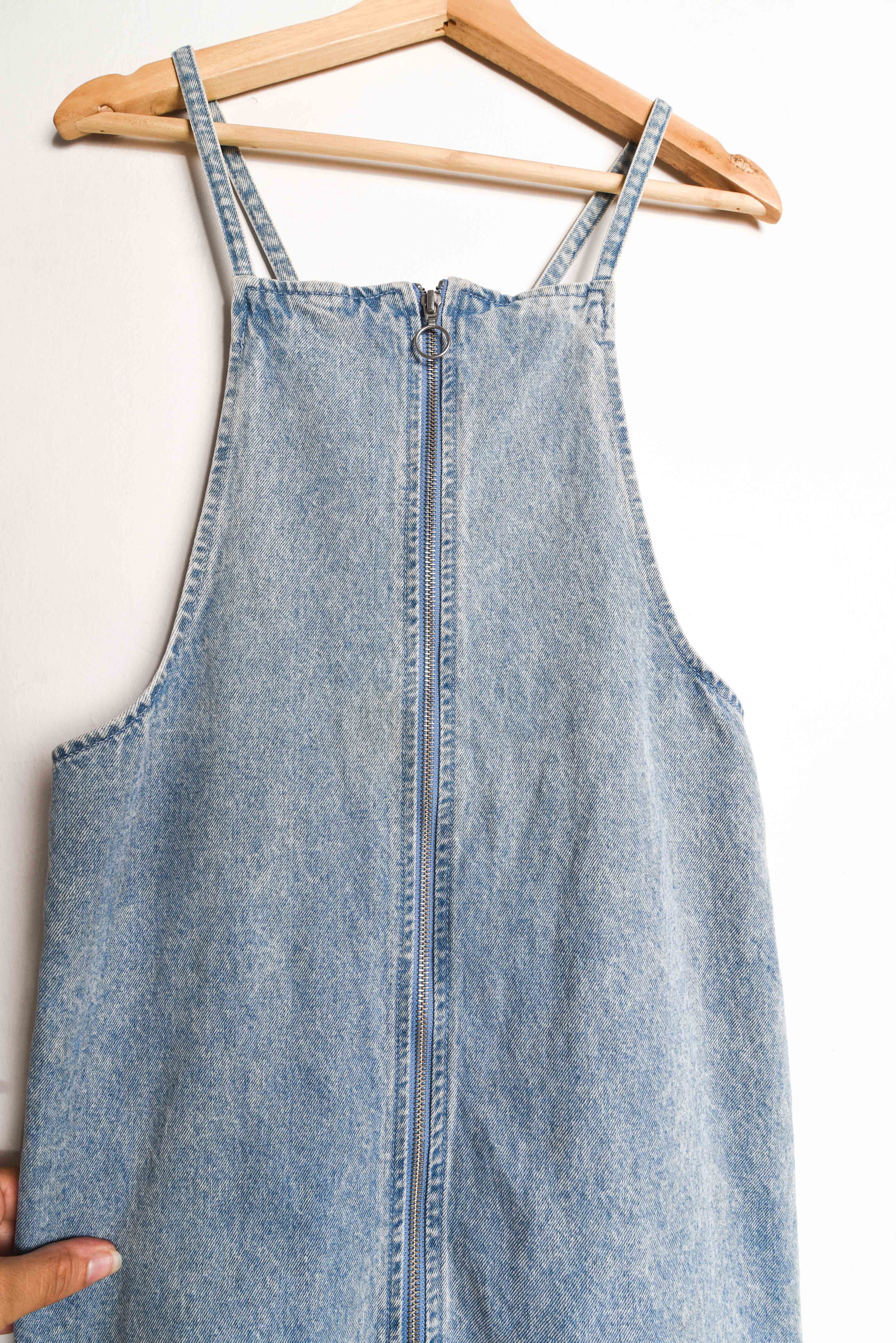 Vestido denim jardinera