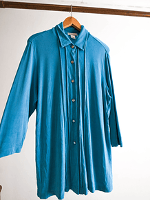 Blusón celeste acetato vintage