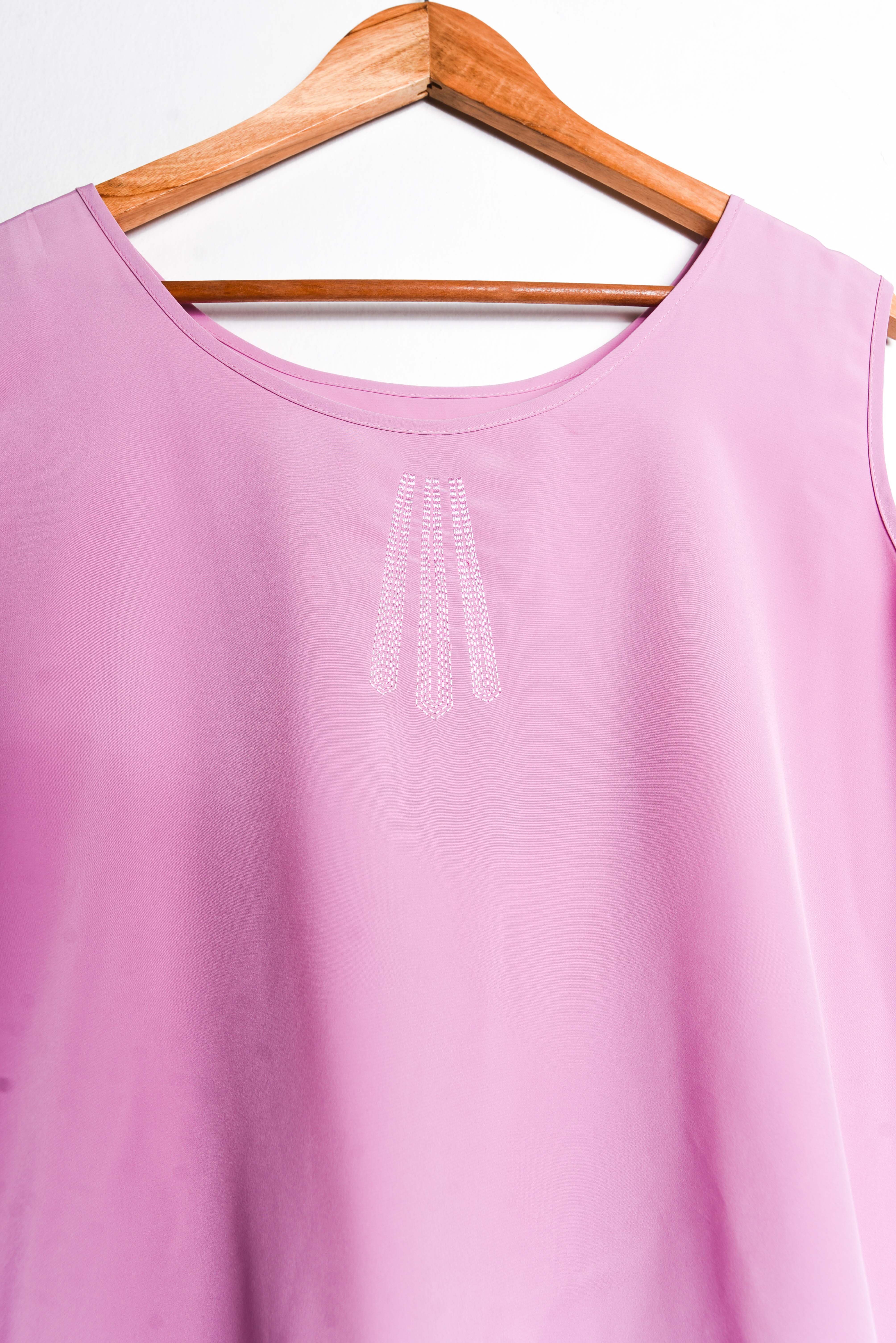 Top lila vintage bordado