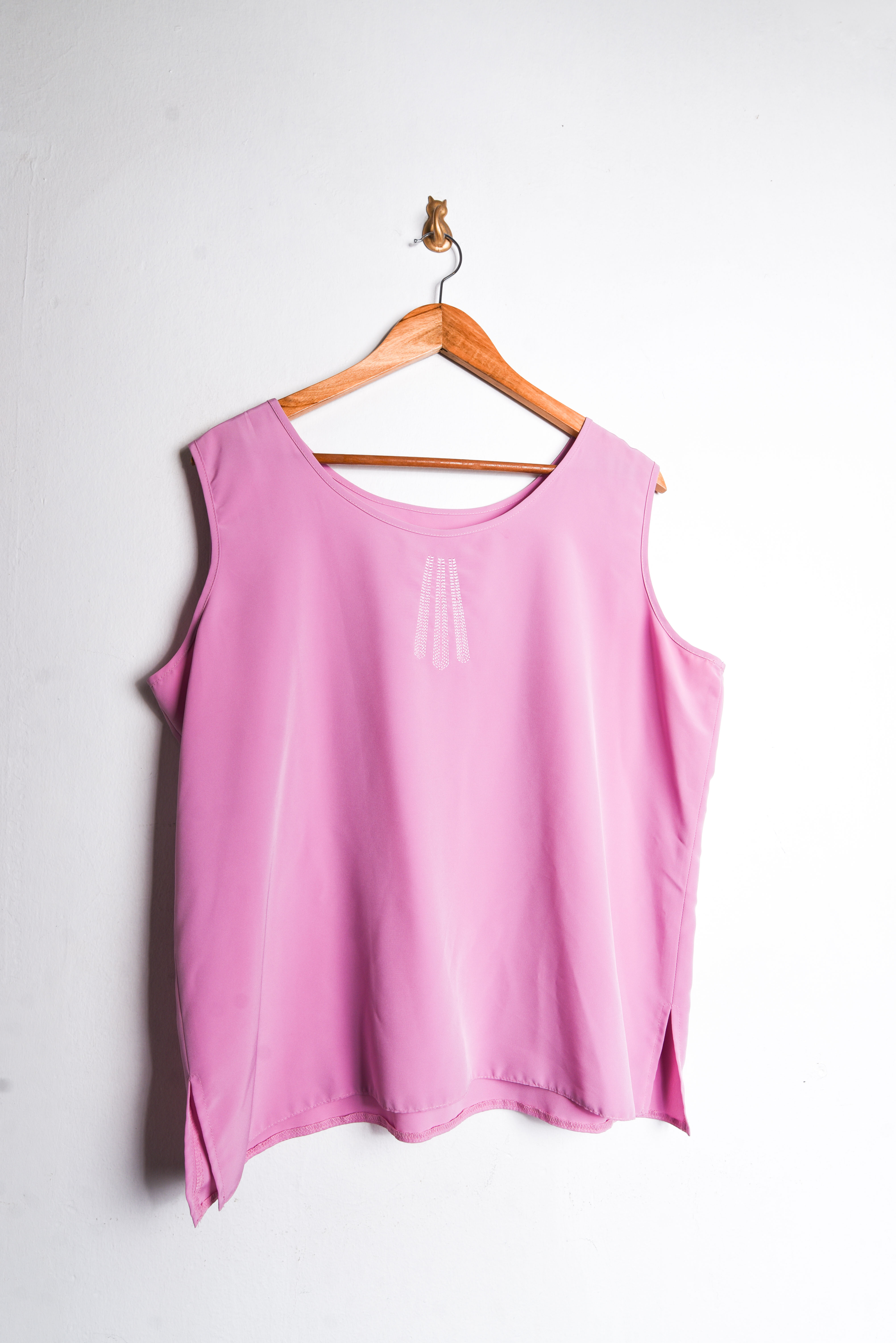 Top lila vintage bordado