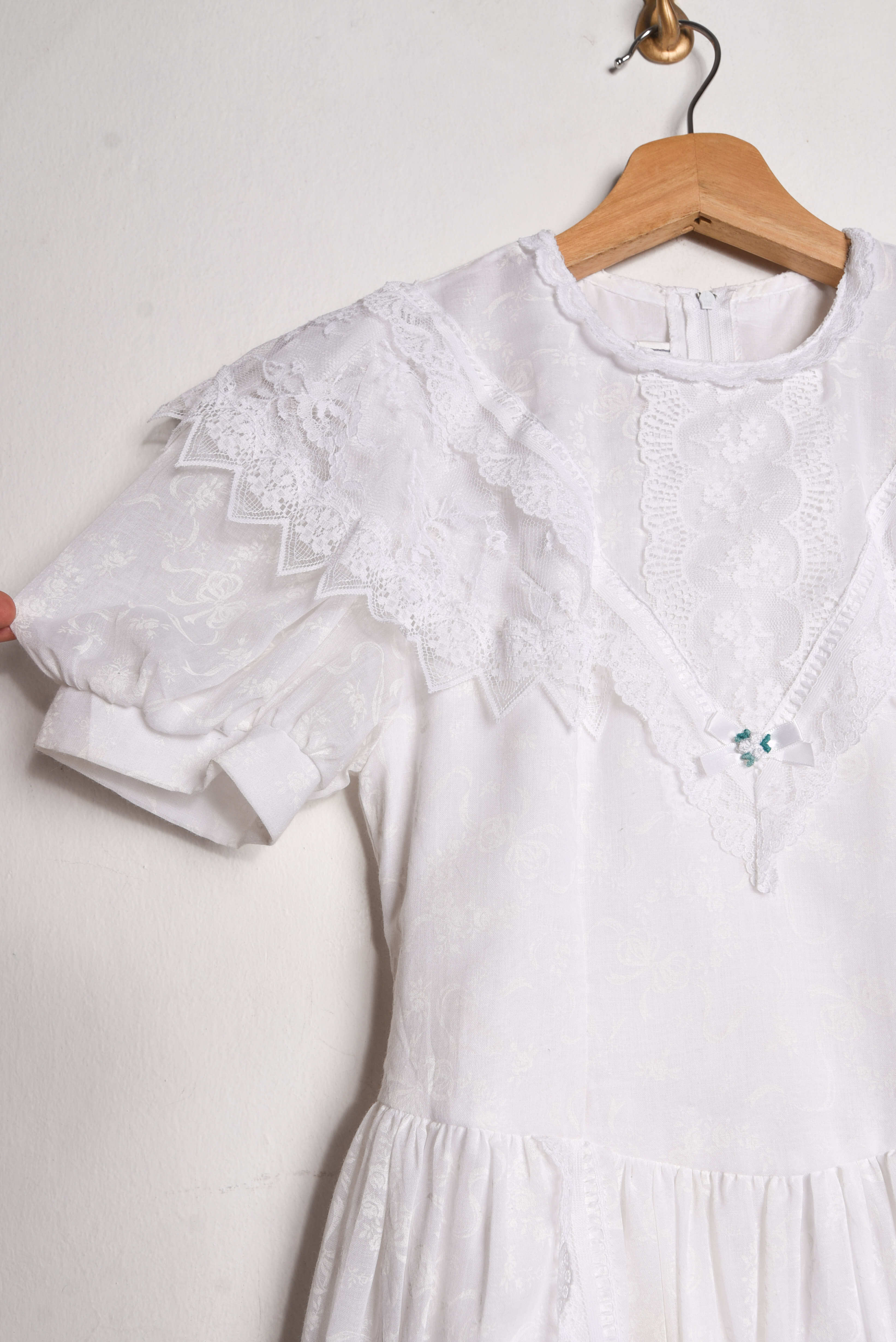 Vestido vintage blanco blonda