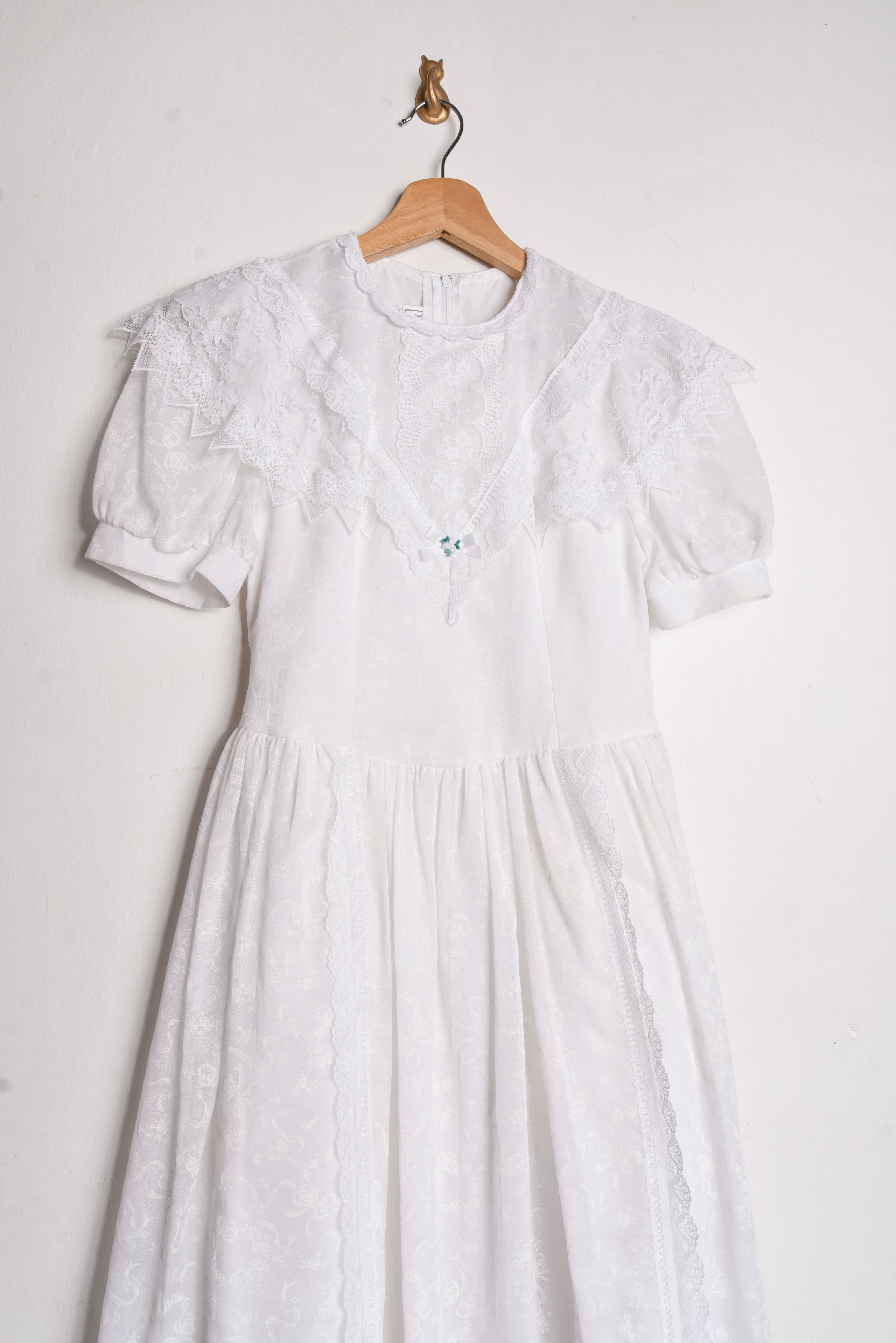 Vestido vintage blanco blonda