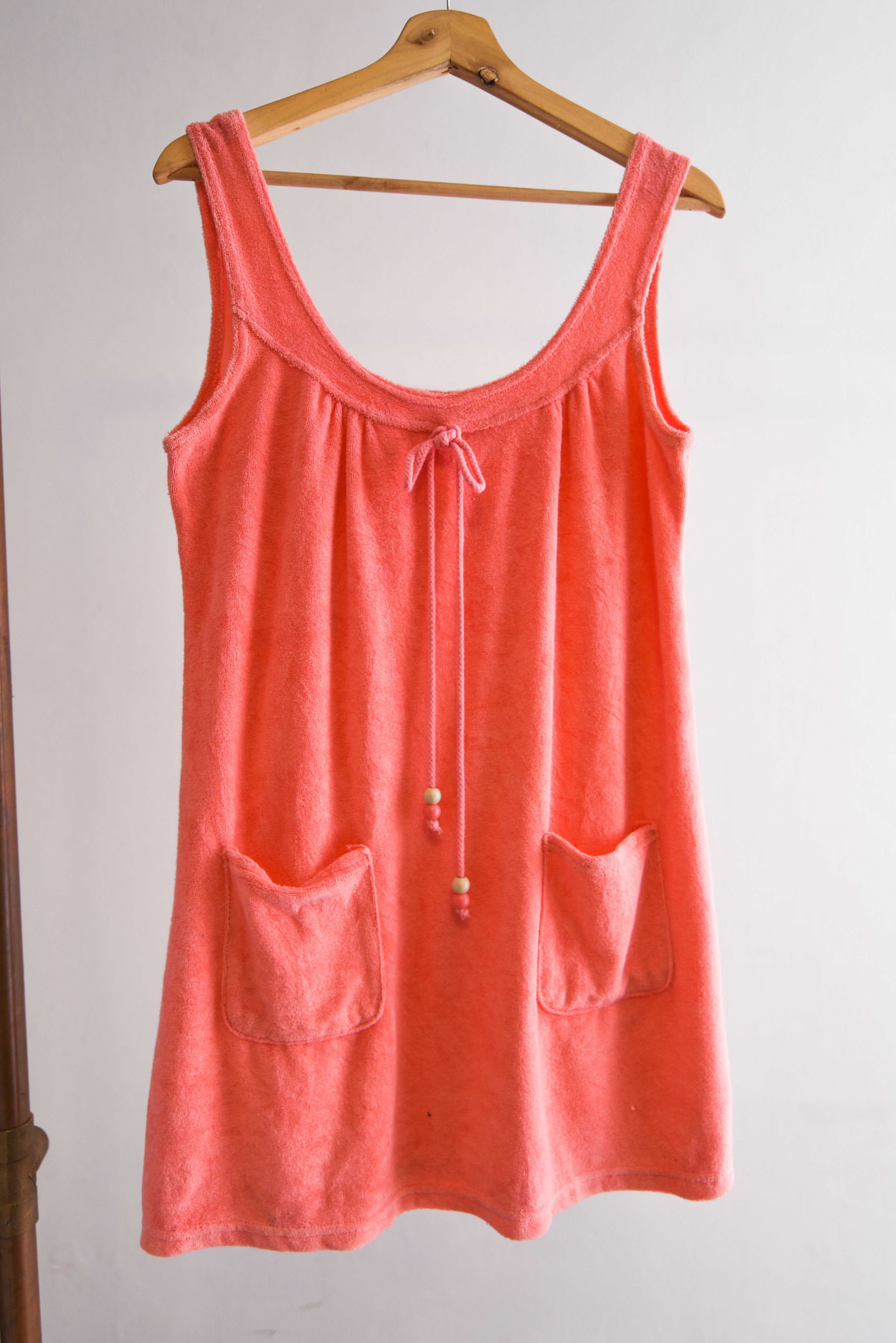 Vestido de playa coral