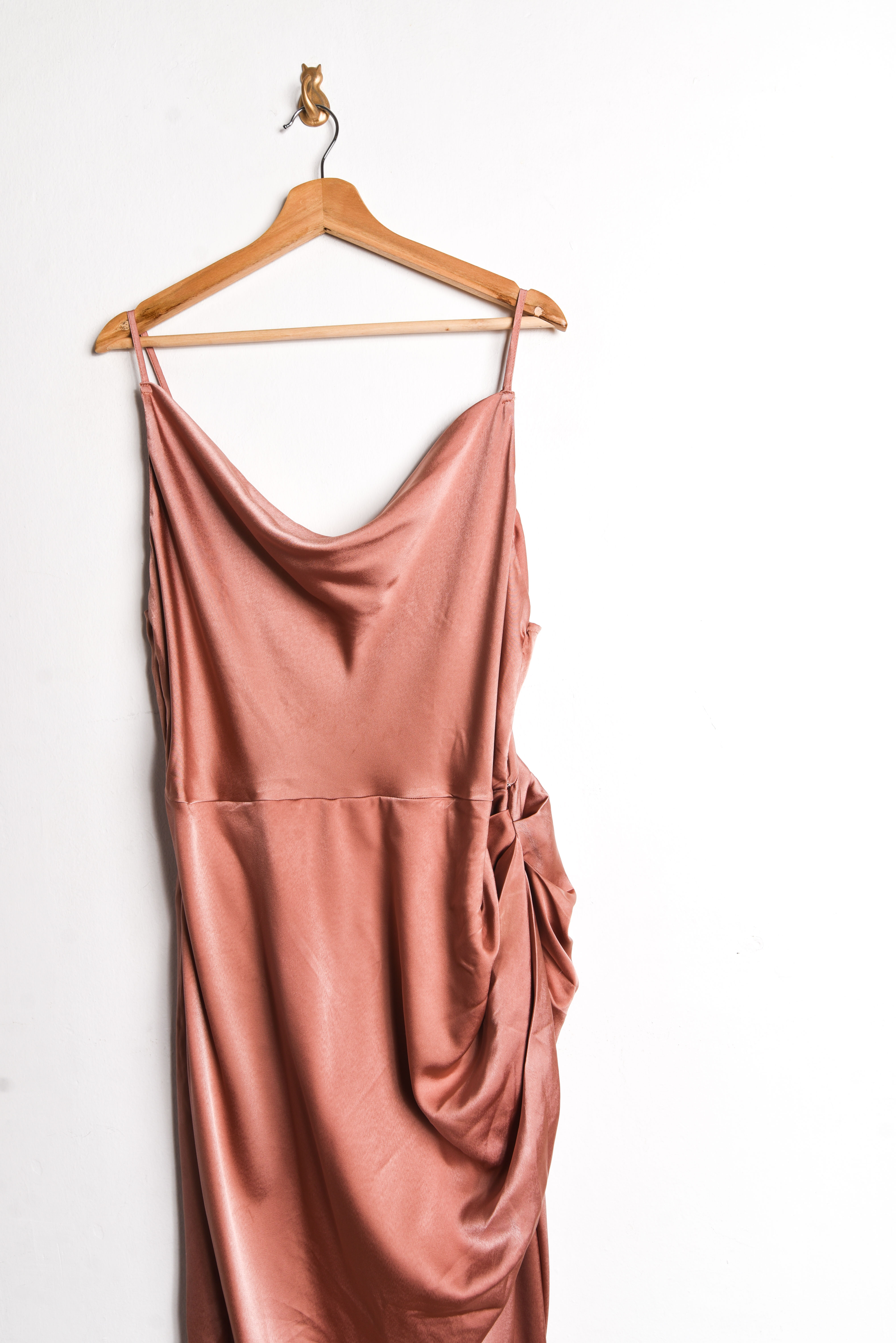 Vestido terracota satín