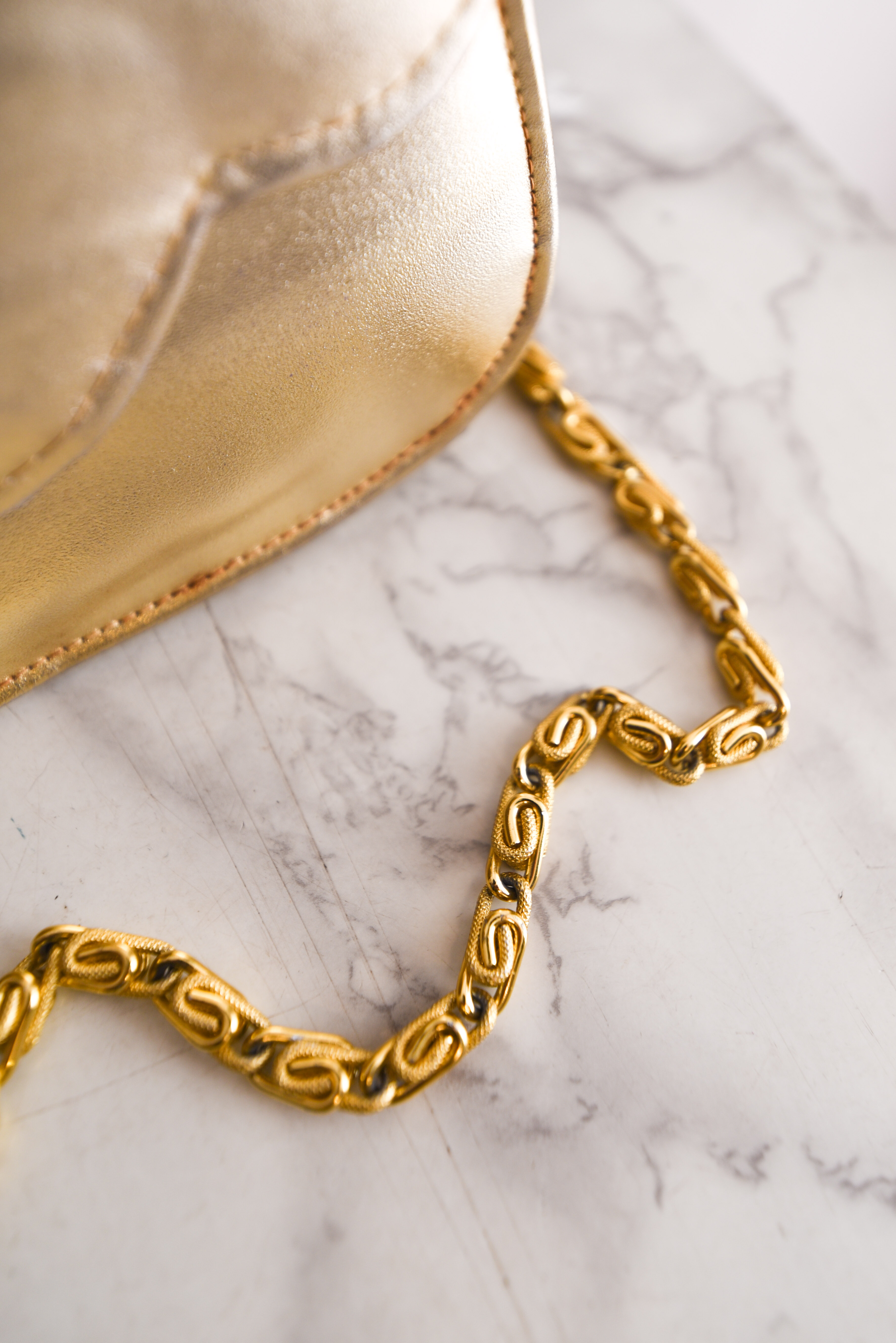 Carterita vintage dorada fiesta