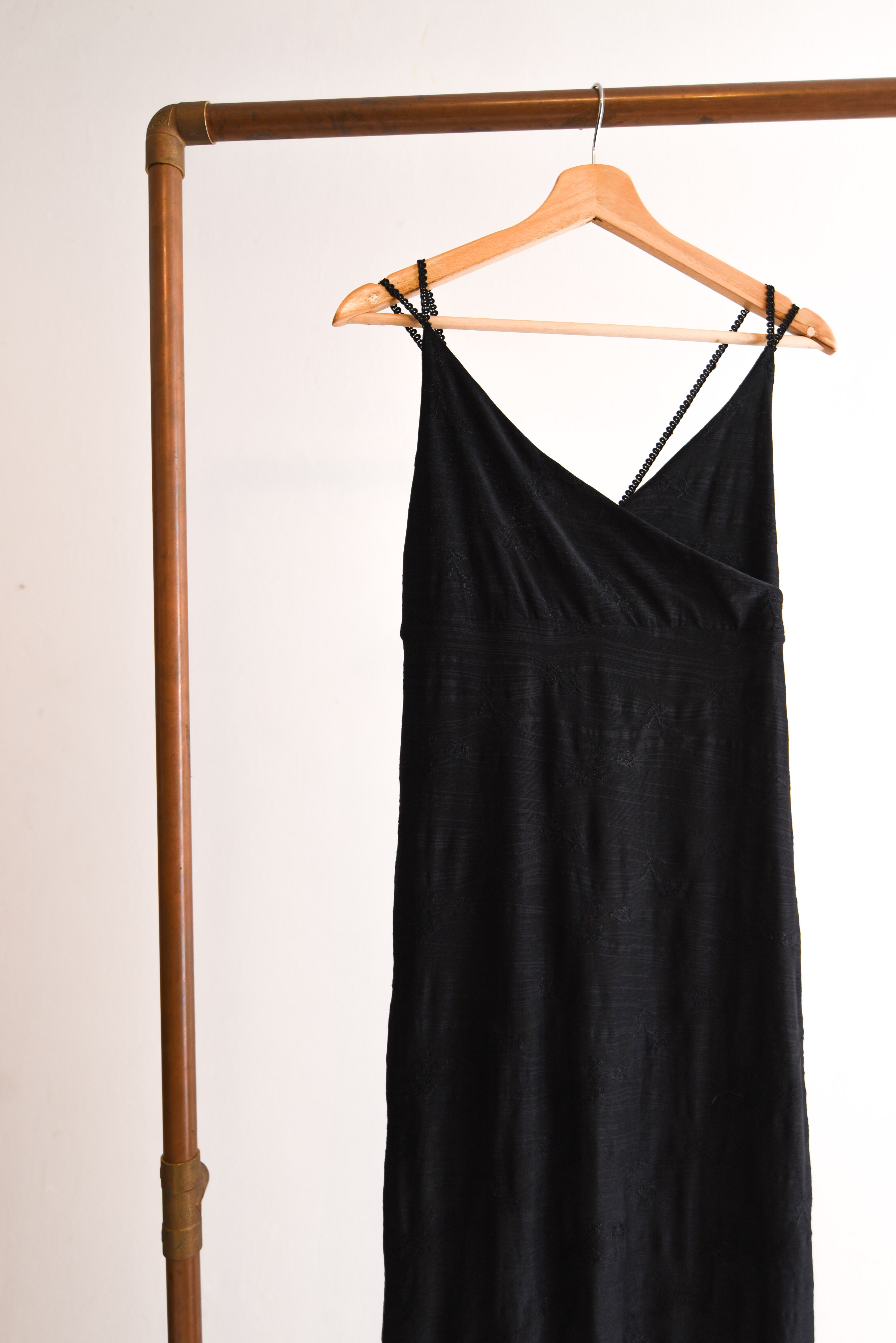 Vestido negro 90s party