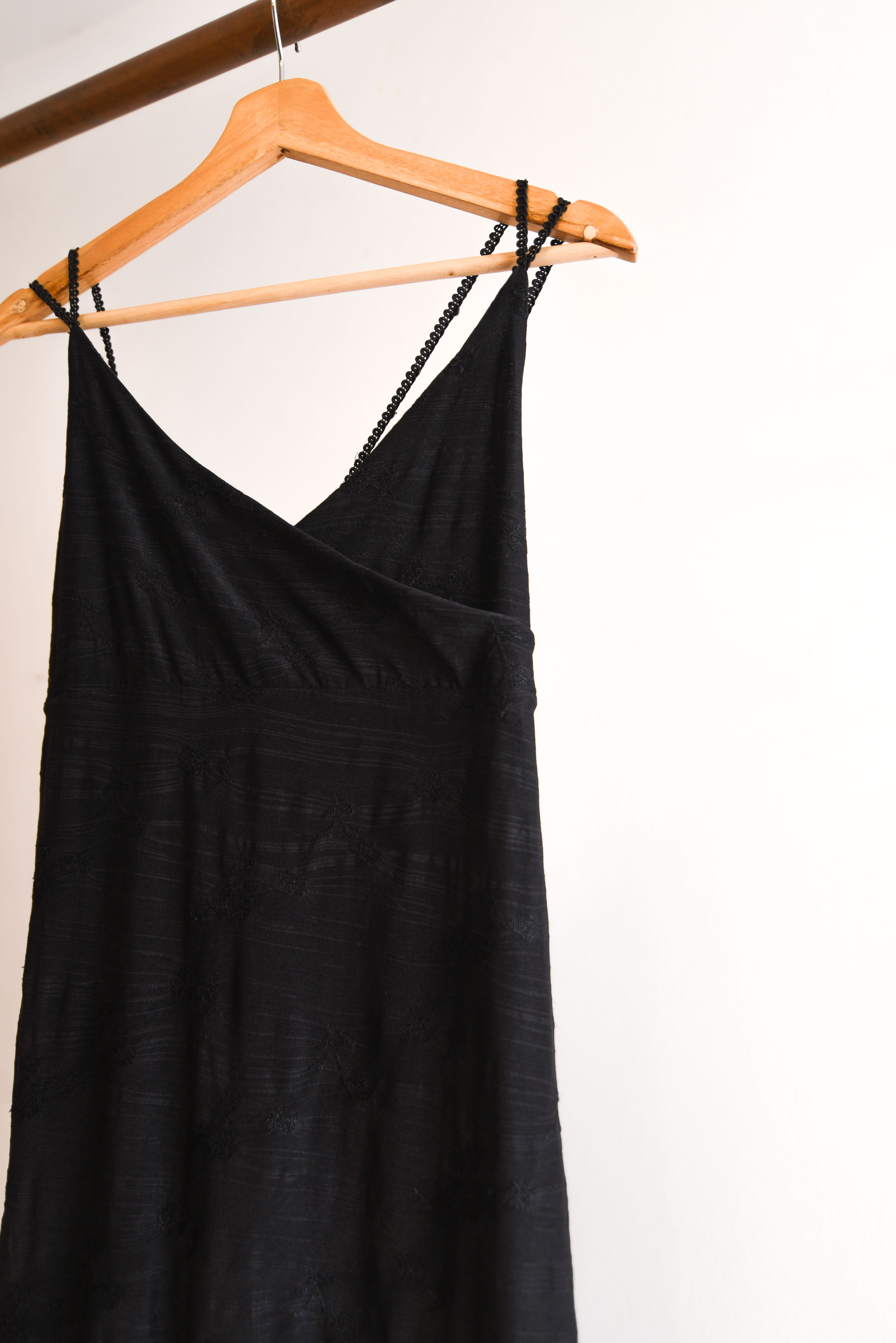 Vestido negro 90s party