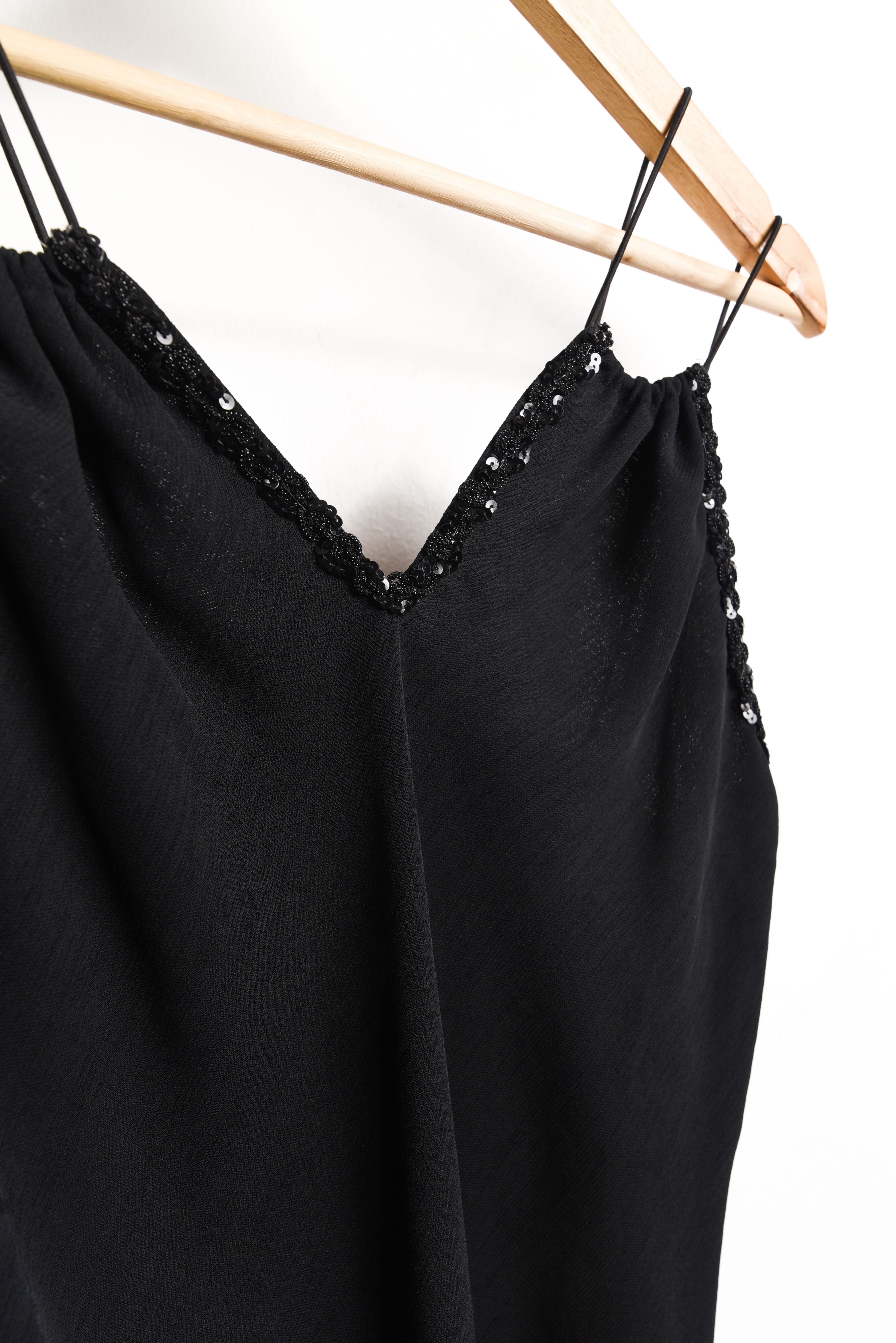 Vestido negro 90s lentejuelas
