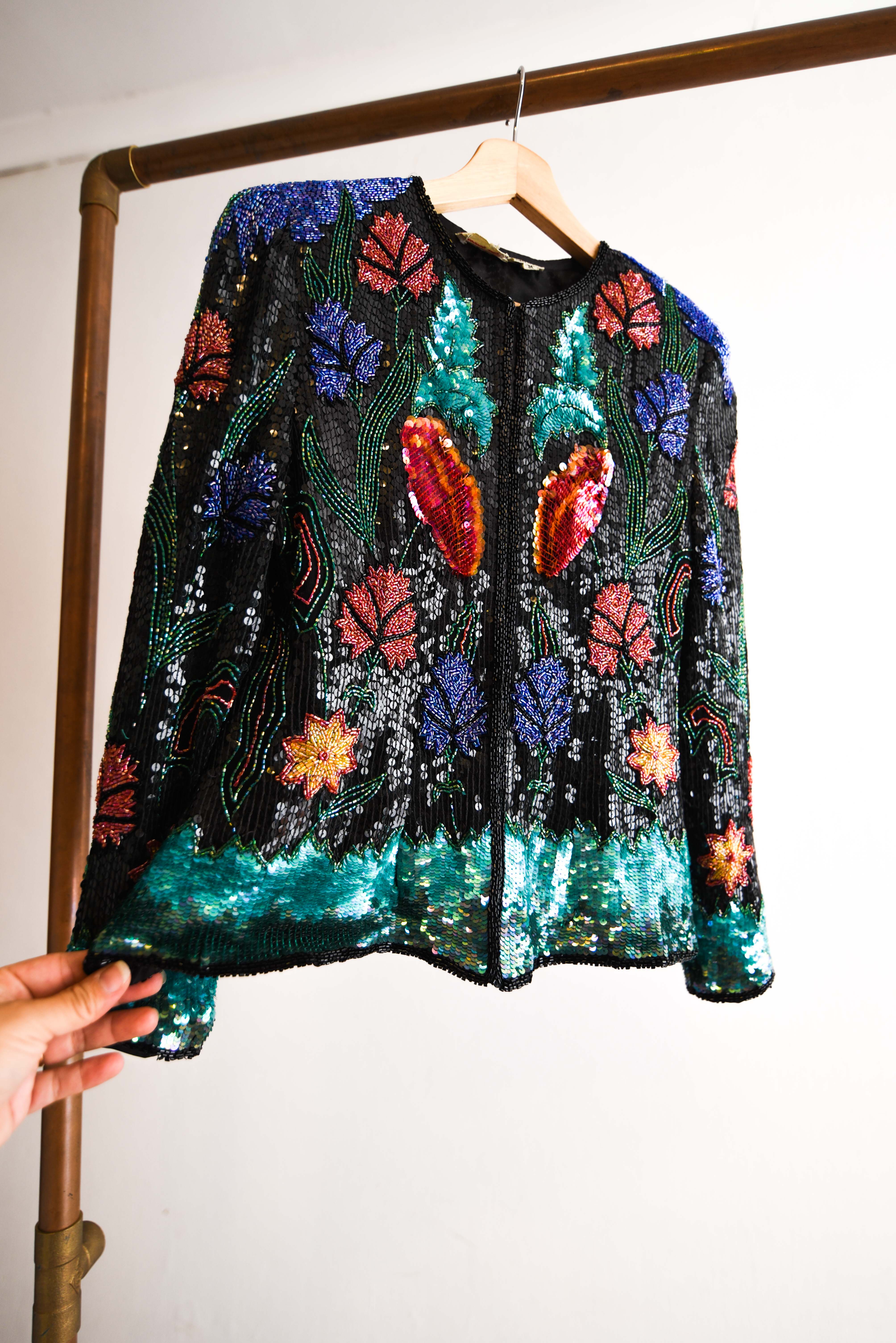 Chaqueta seda bordada vintage