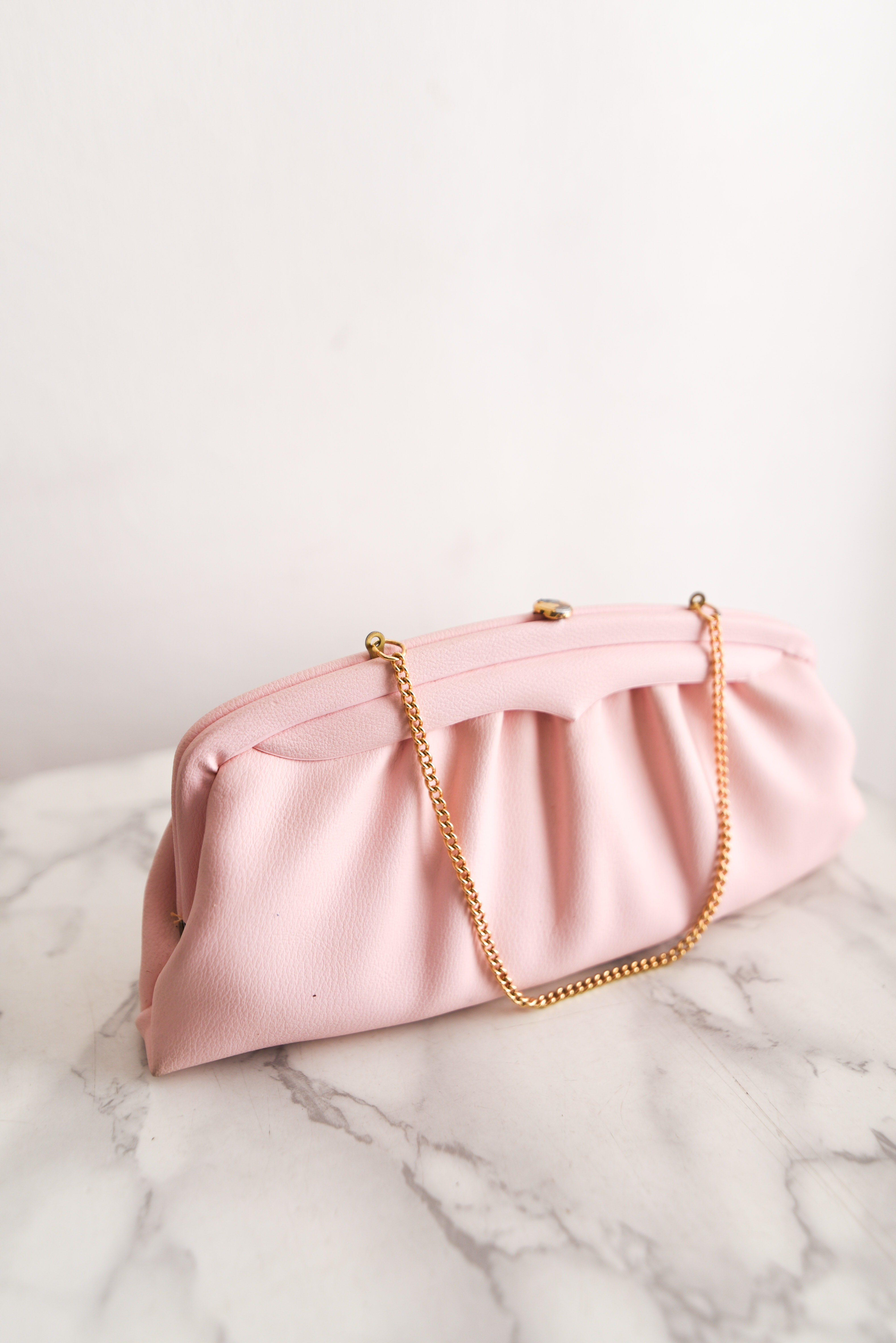Cartera vintage rosa pastel