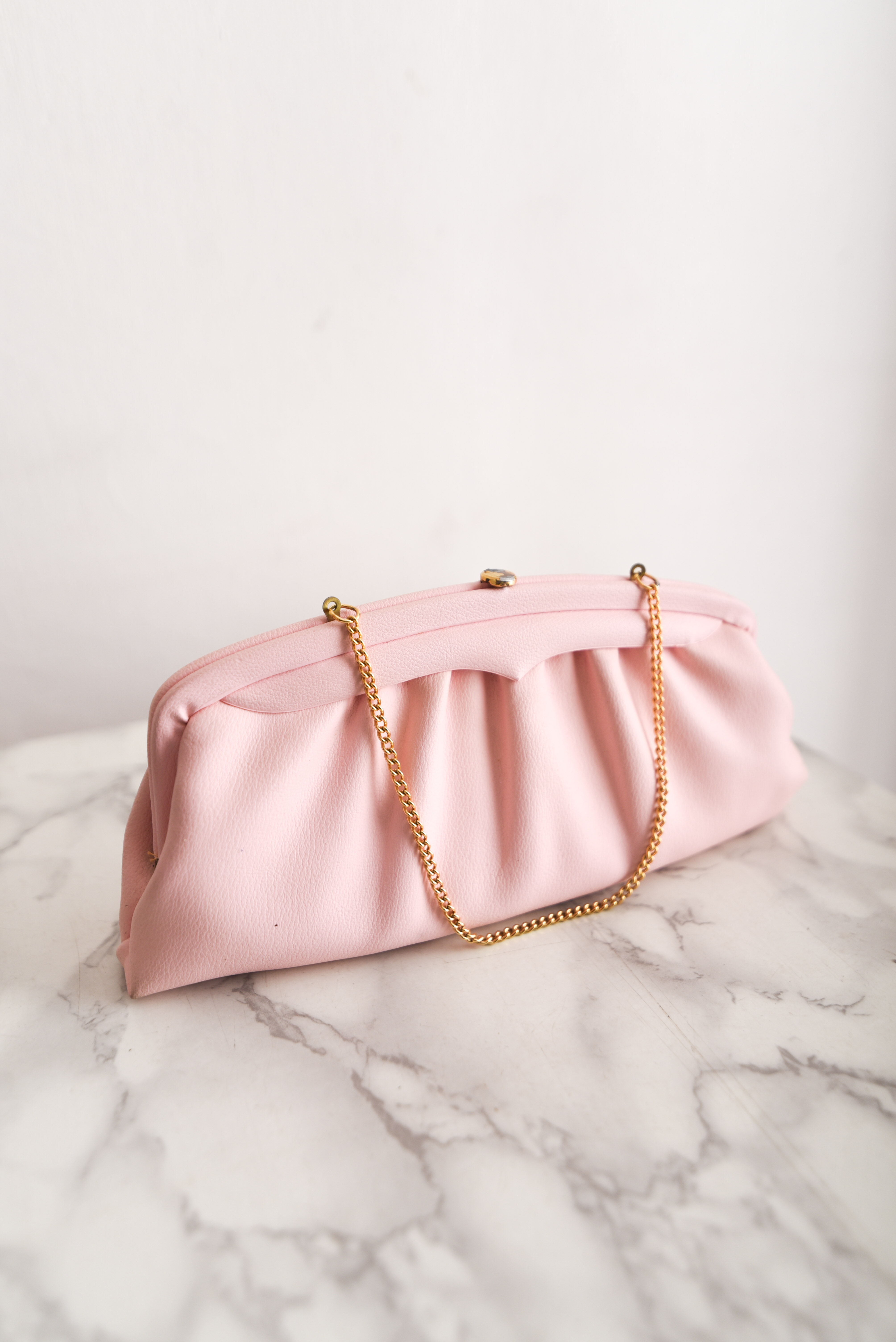 Cartera vintage rosa pastel