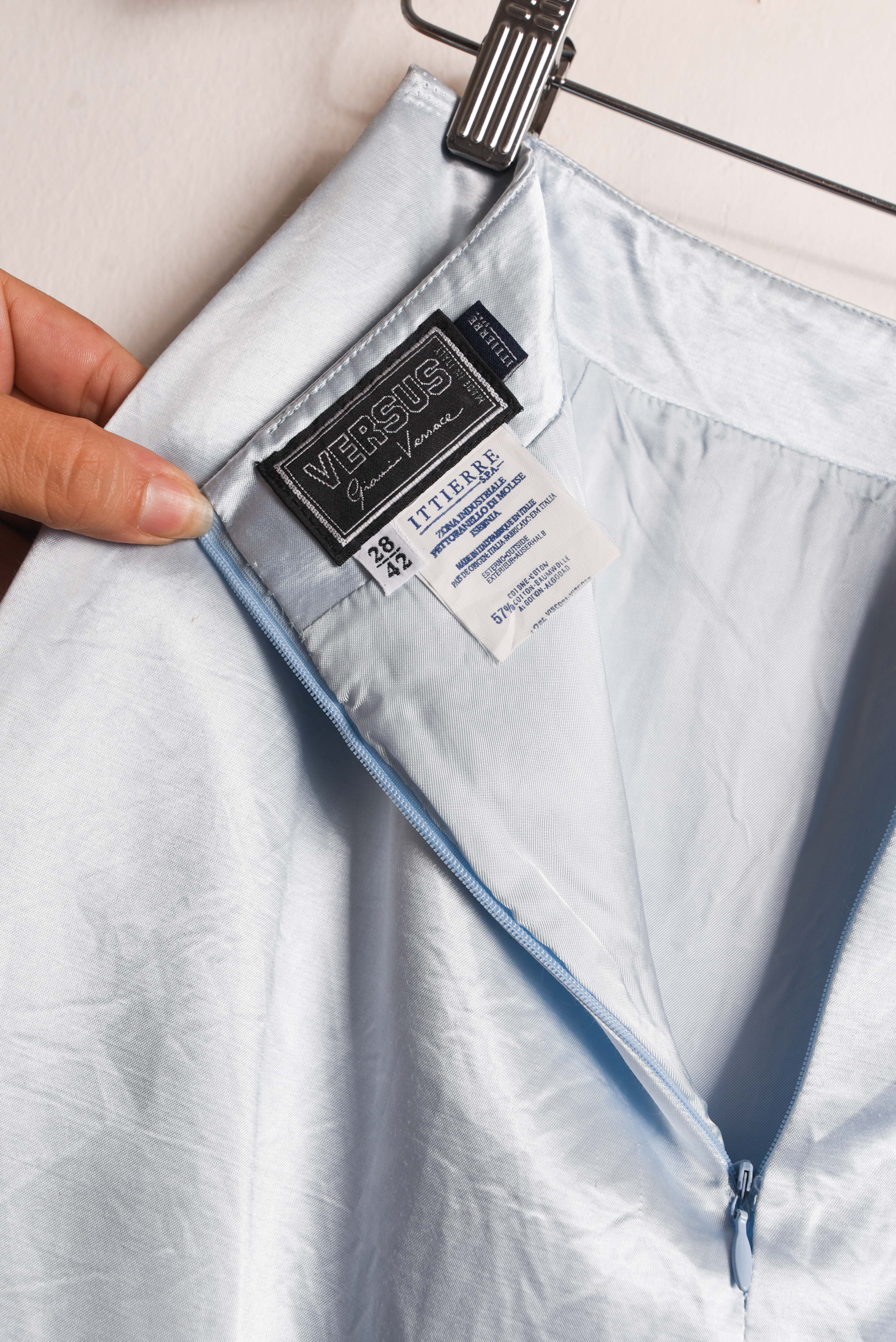 Falda Versus Versace