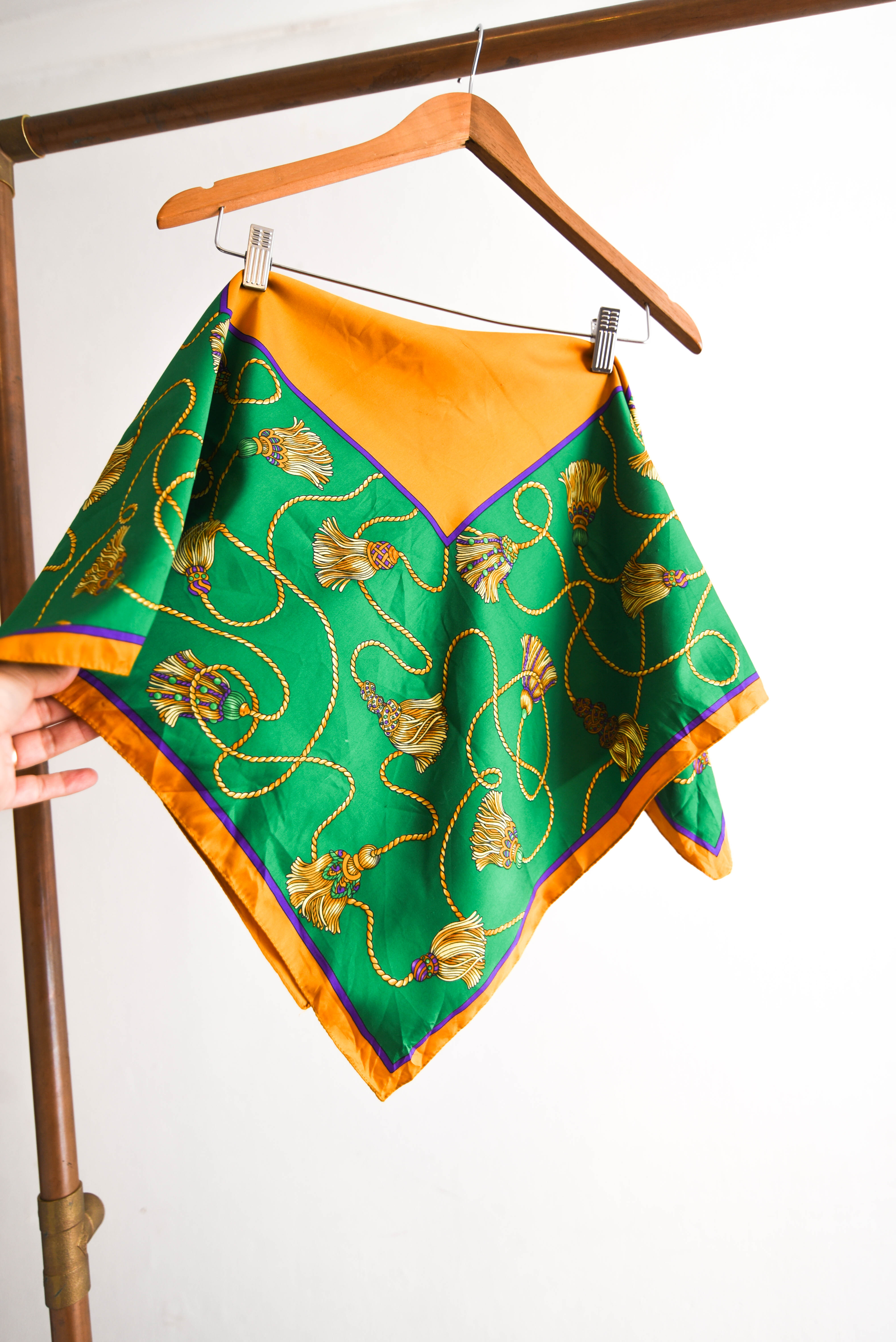 Pañuelo verde vintage barroco