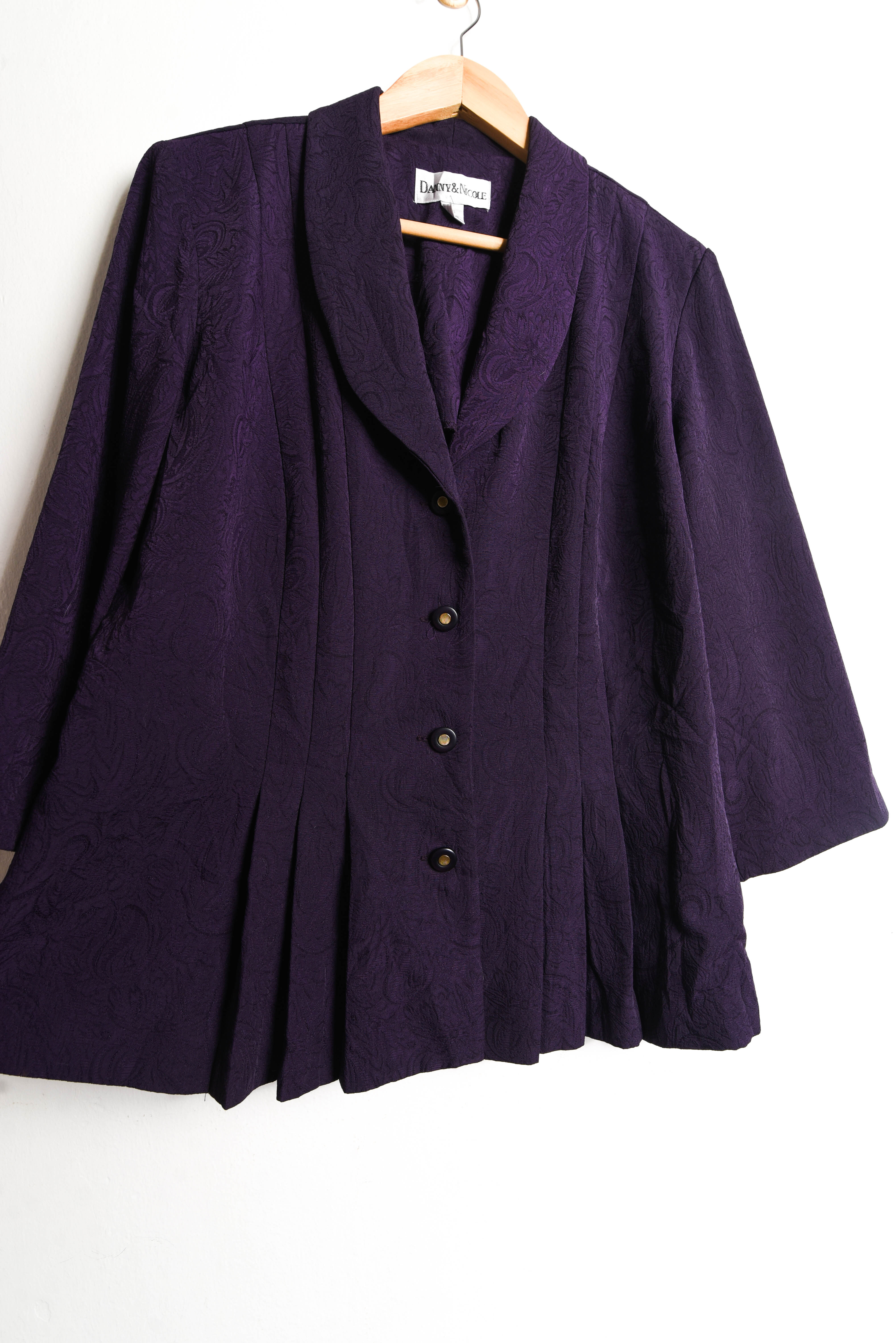 Chaqueta morada brocato vintage