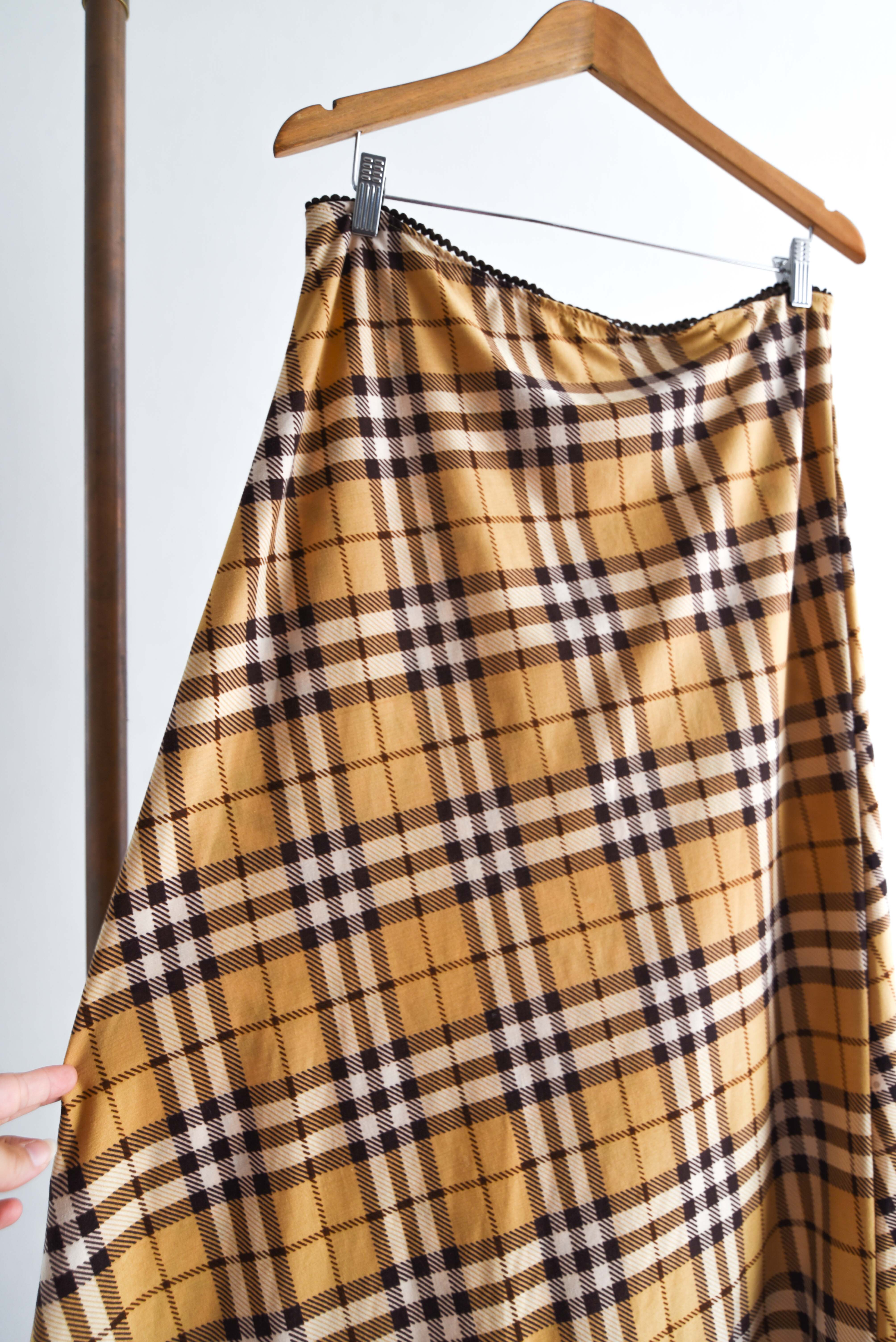 Maxi falda tartán café 