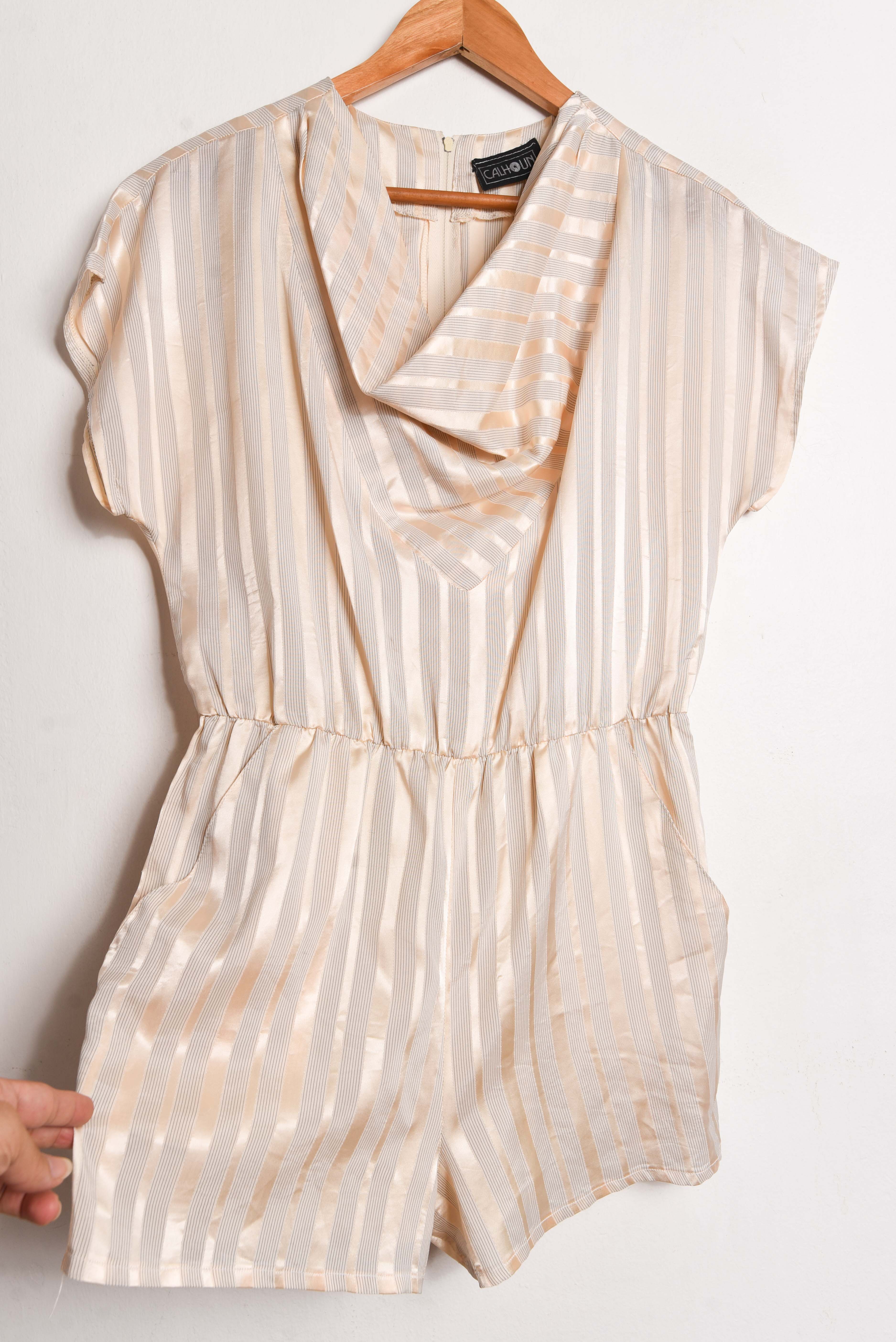 Enterito satinado drapeado vintage