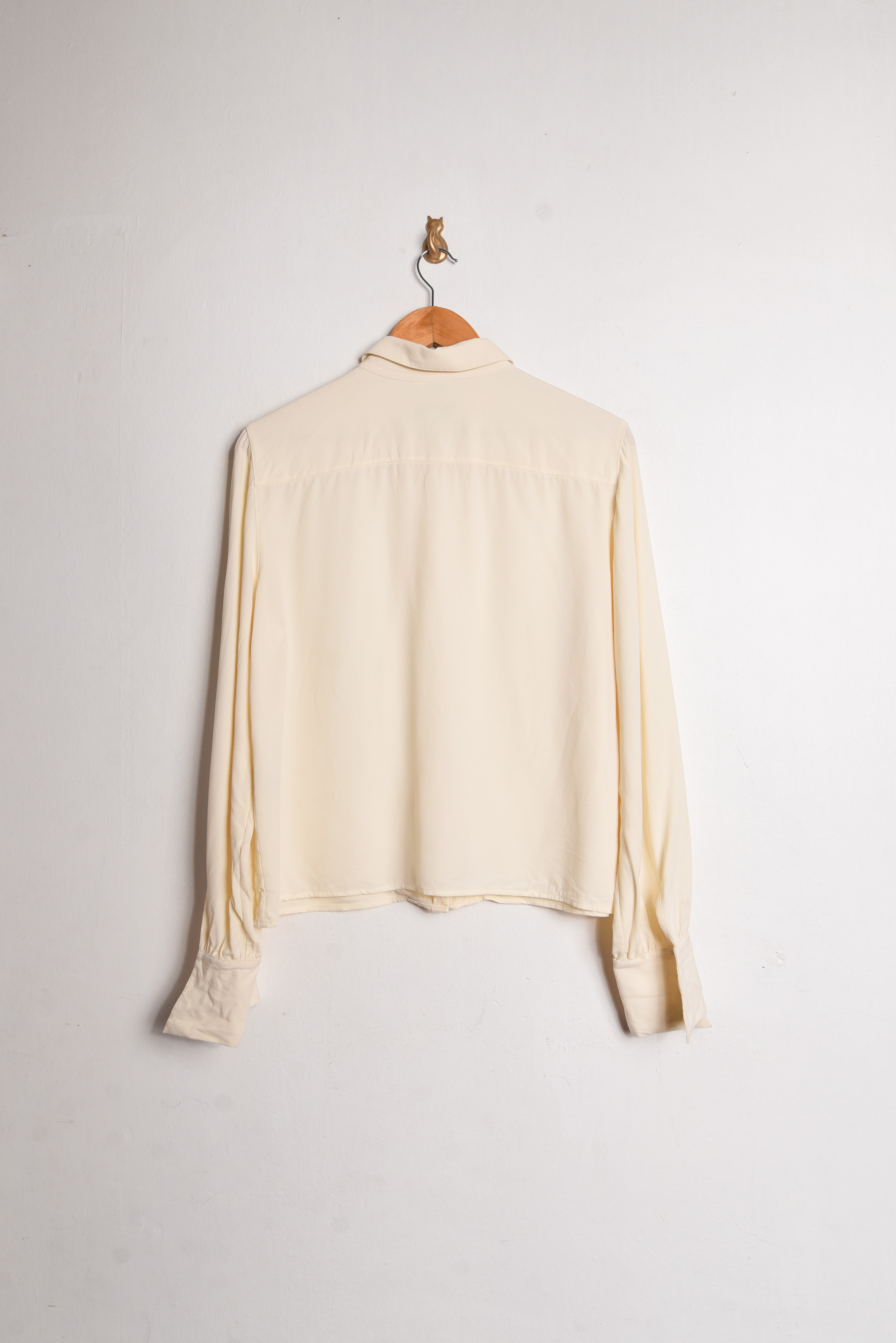 Blusa marfil seda vintage 