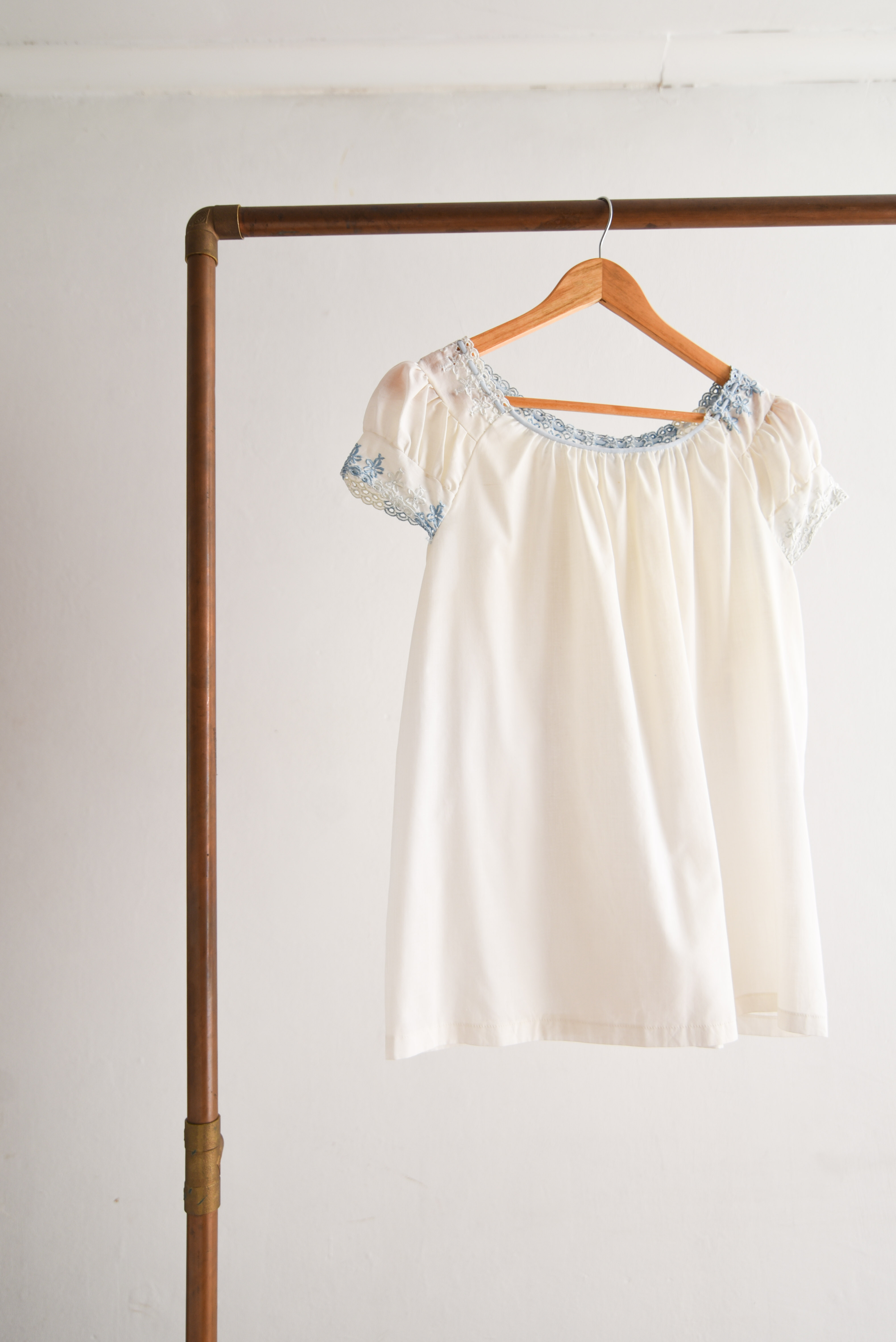 Top lencero 60s bordado