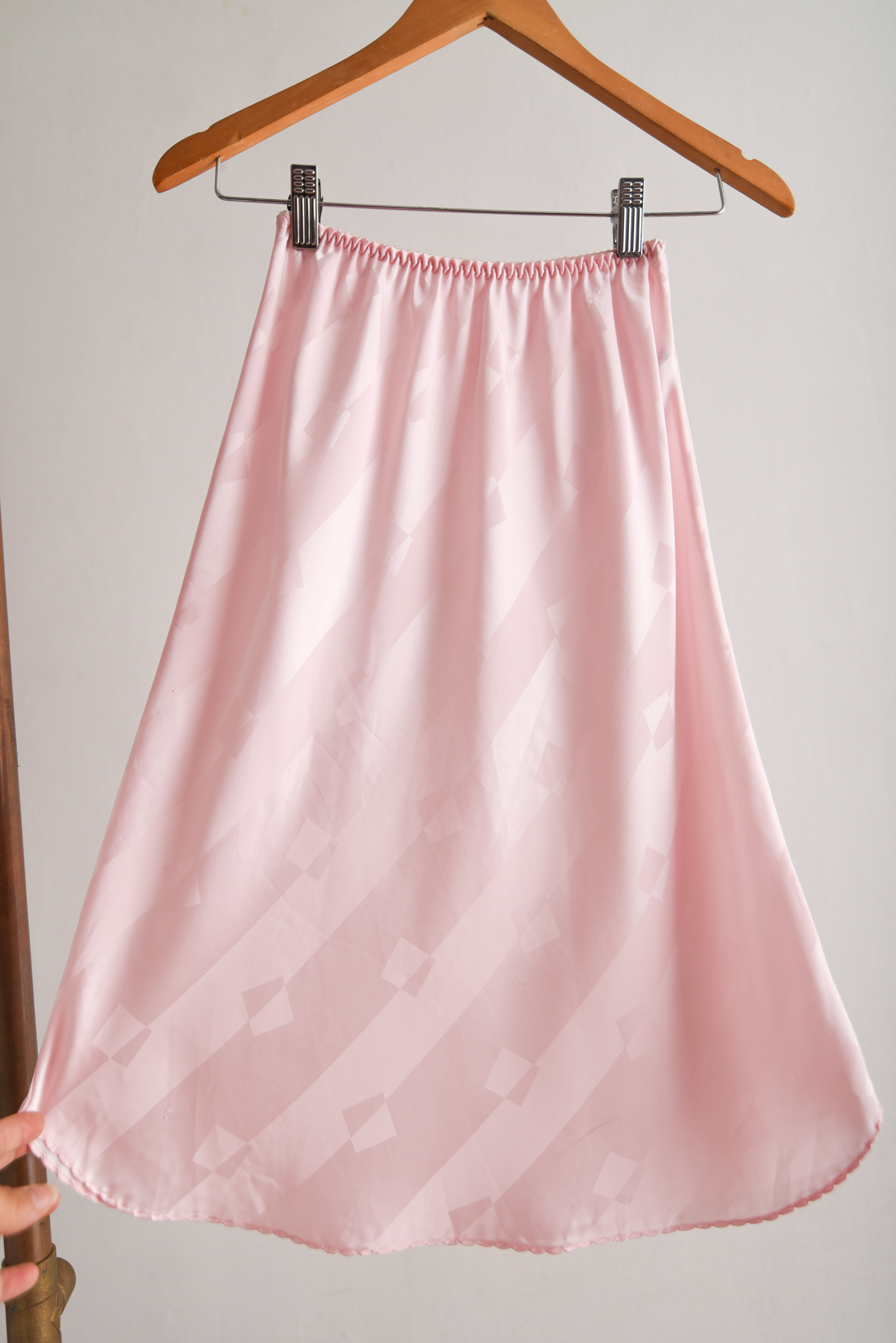 Falda lencera rosa pastel