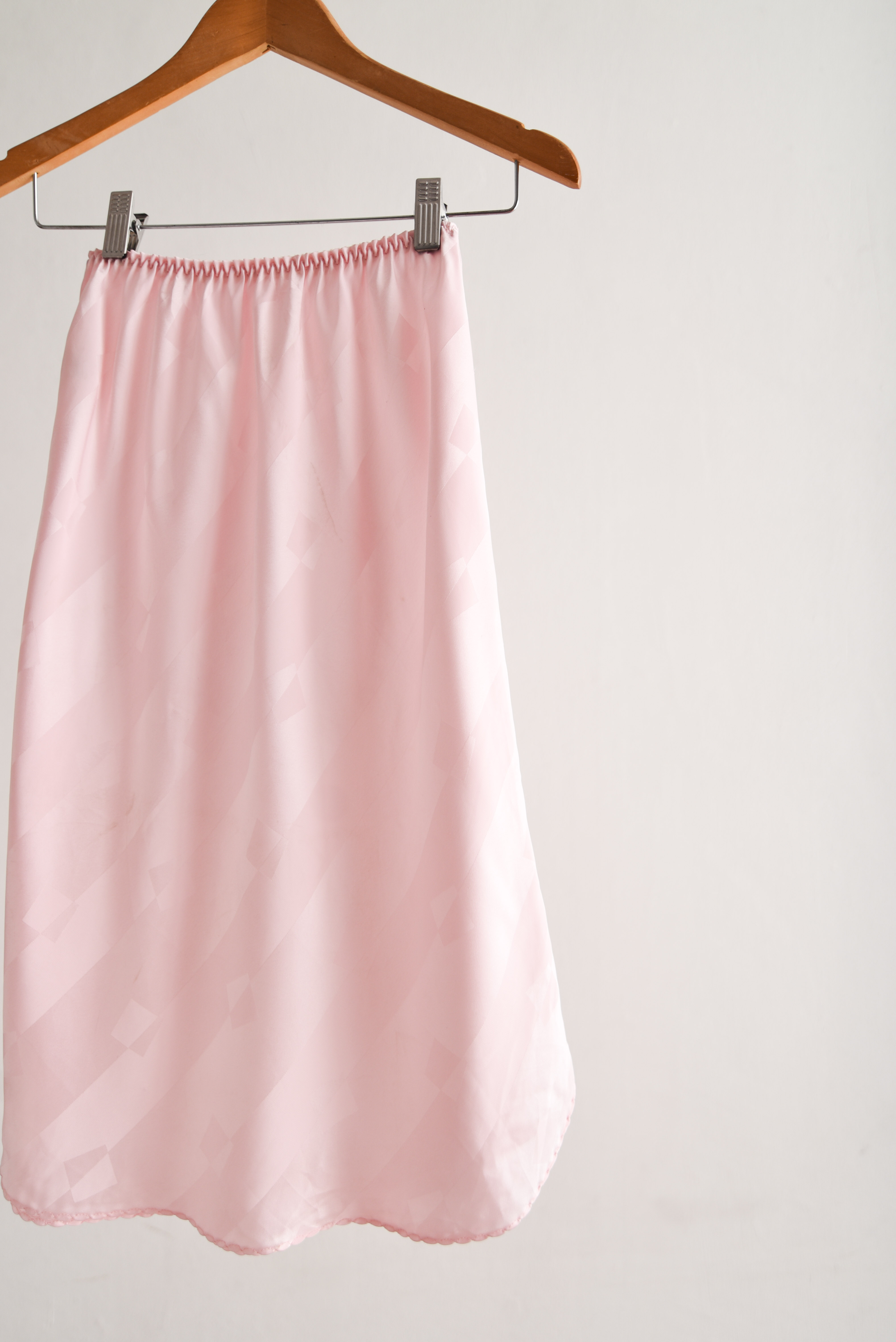 Falda lencera rosa pastel