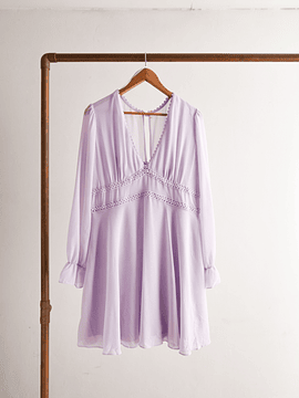 Vestido romántico lila