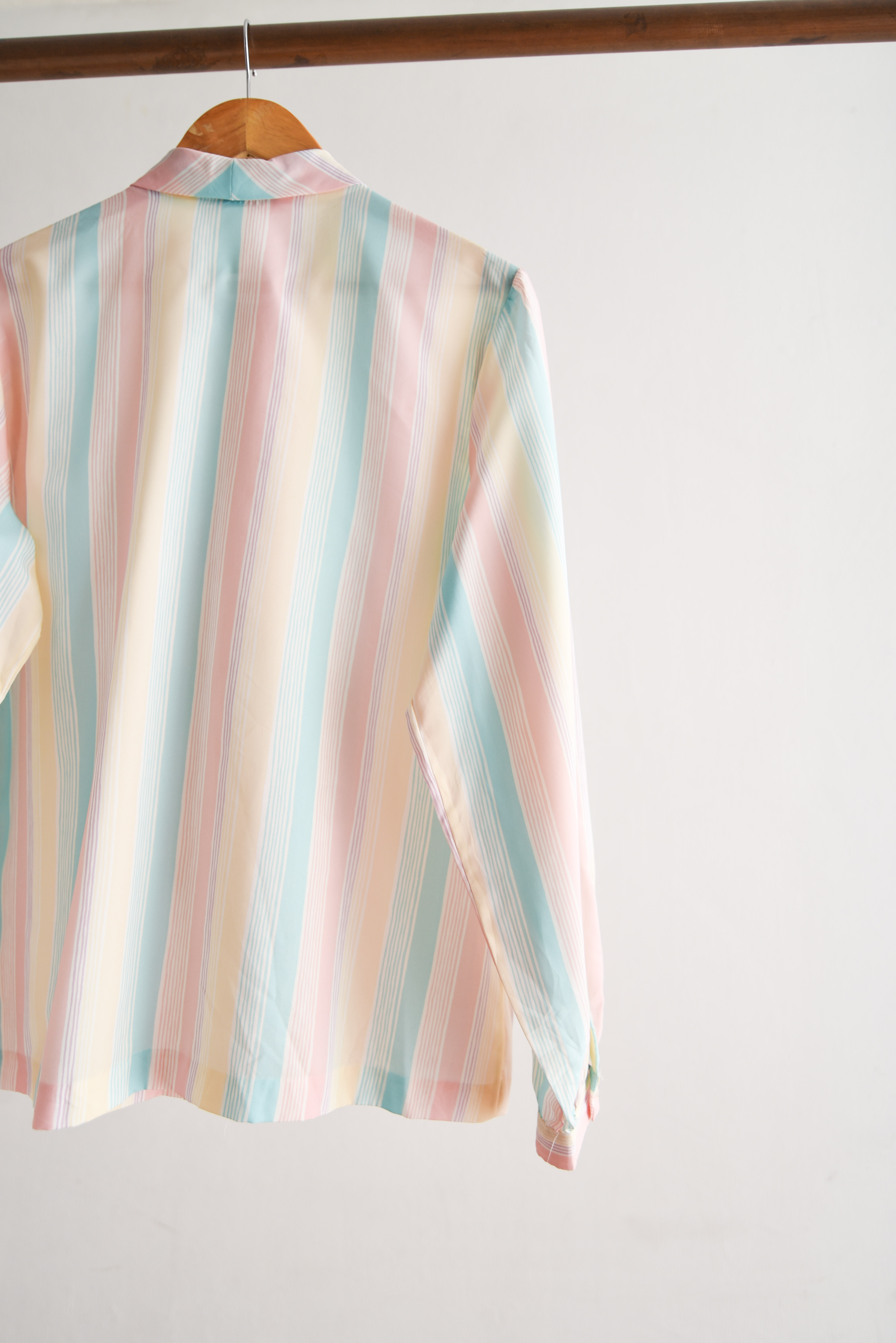 Blusa rayada 80s pastel corbatín