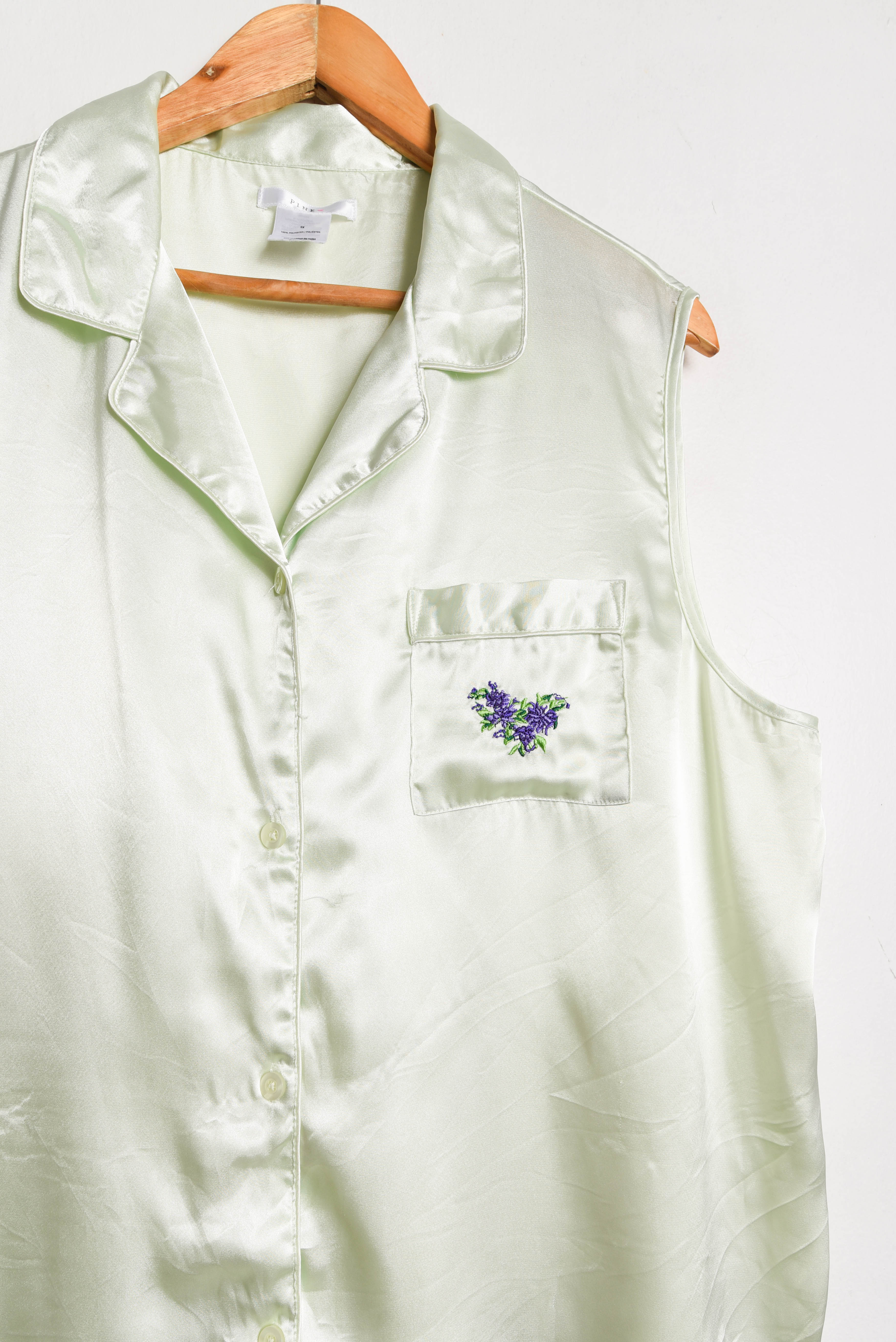 Blusa verde pastel satín