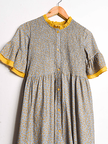 Vestido celeste floral vuelos