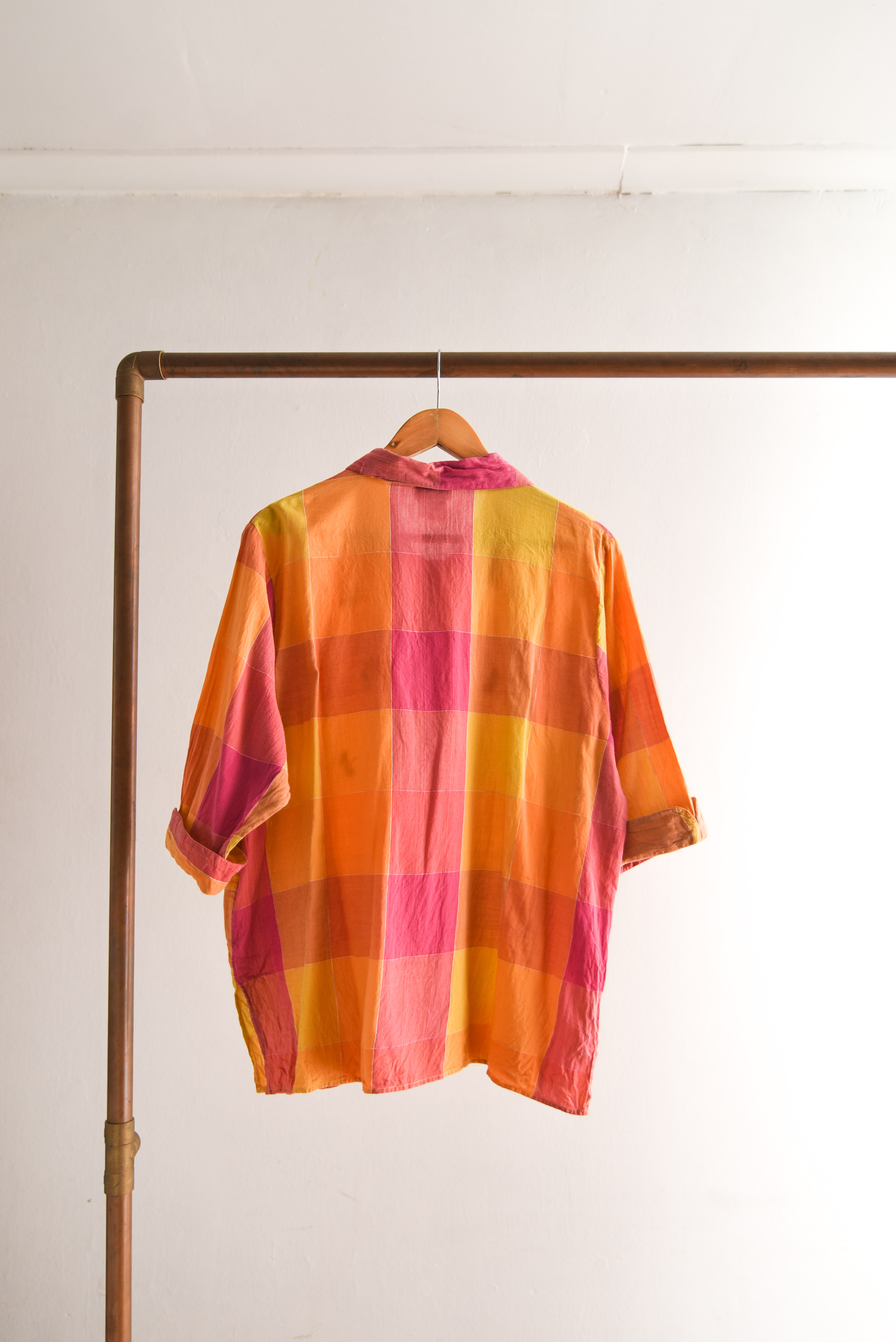 Camisa cuadros naranjo y rosa vntg